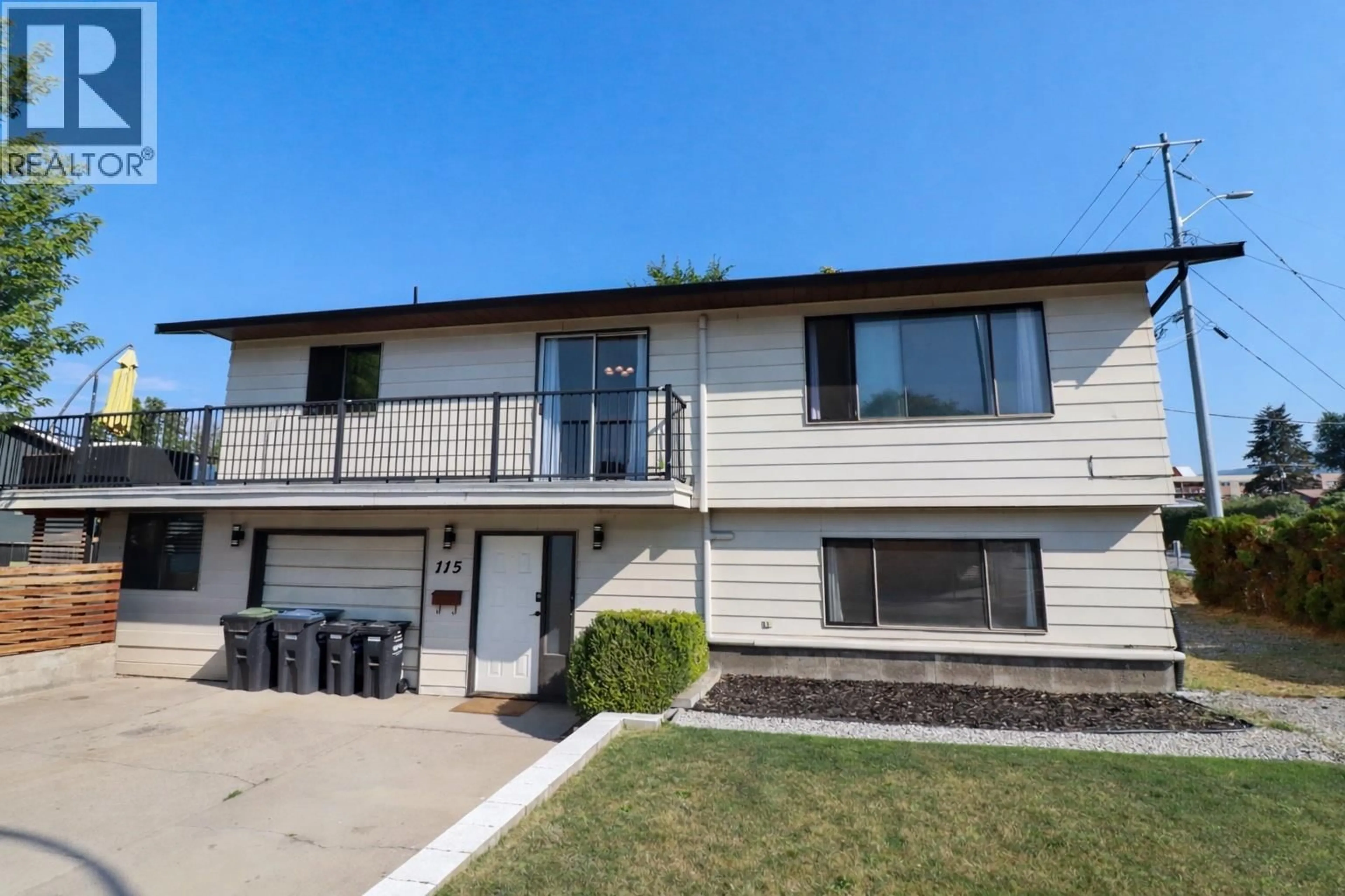 Home with vinyl exterior material, street for 115 PHOENIX AVENUE, Penticton British Columbia V2A2Z6