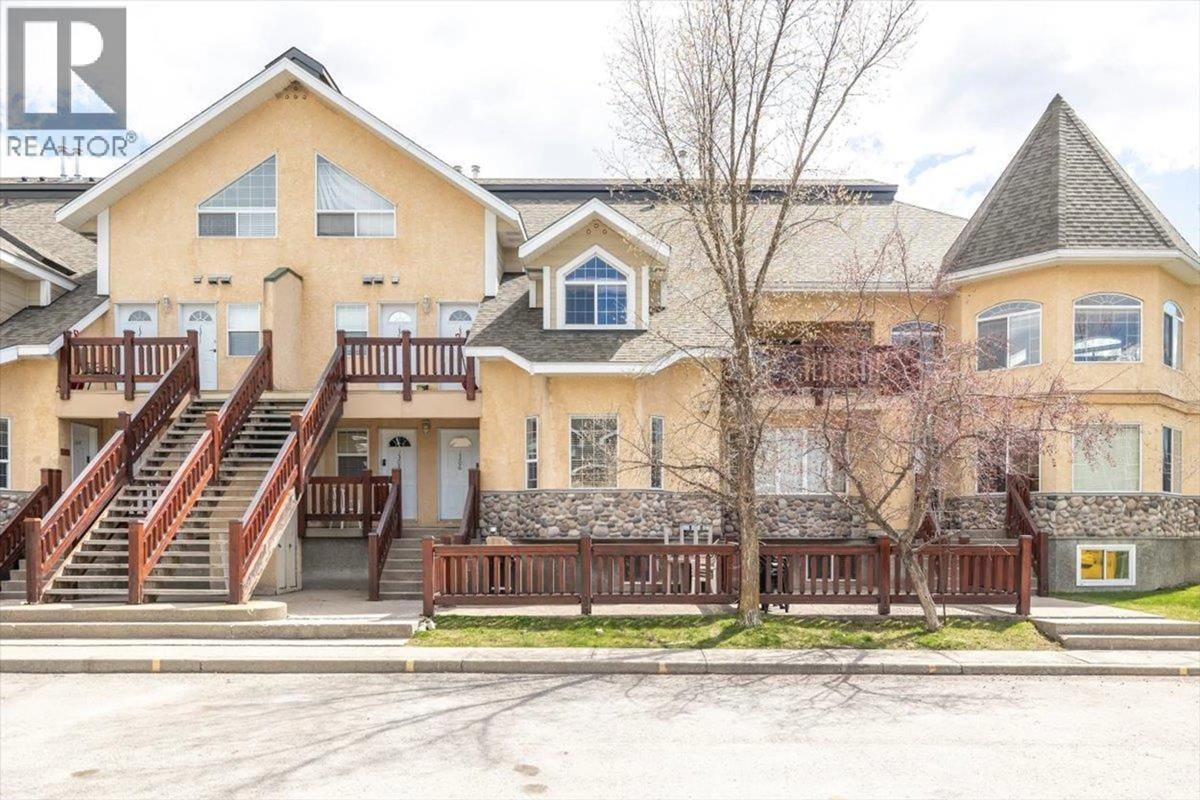 Patio, street for 1304 - 1300 RIVERSIDE WAY, Fernie British Columbia V0B1M7