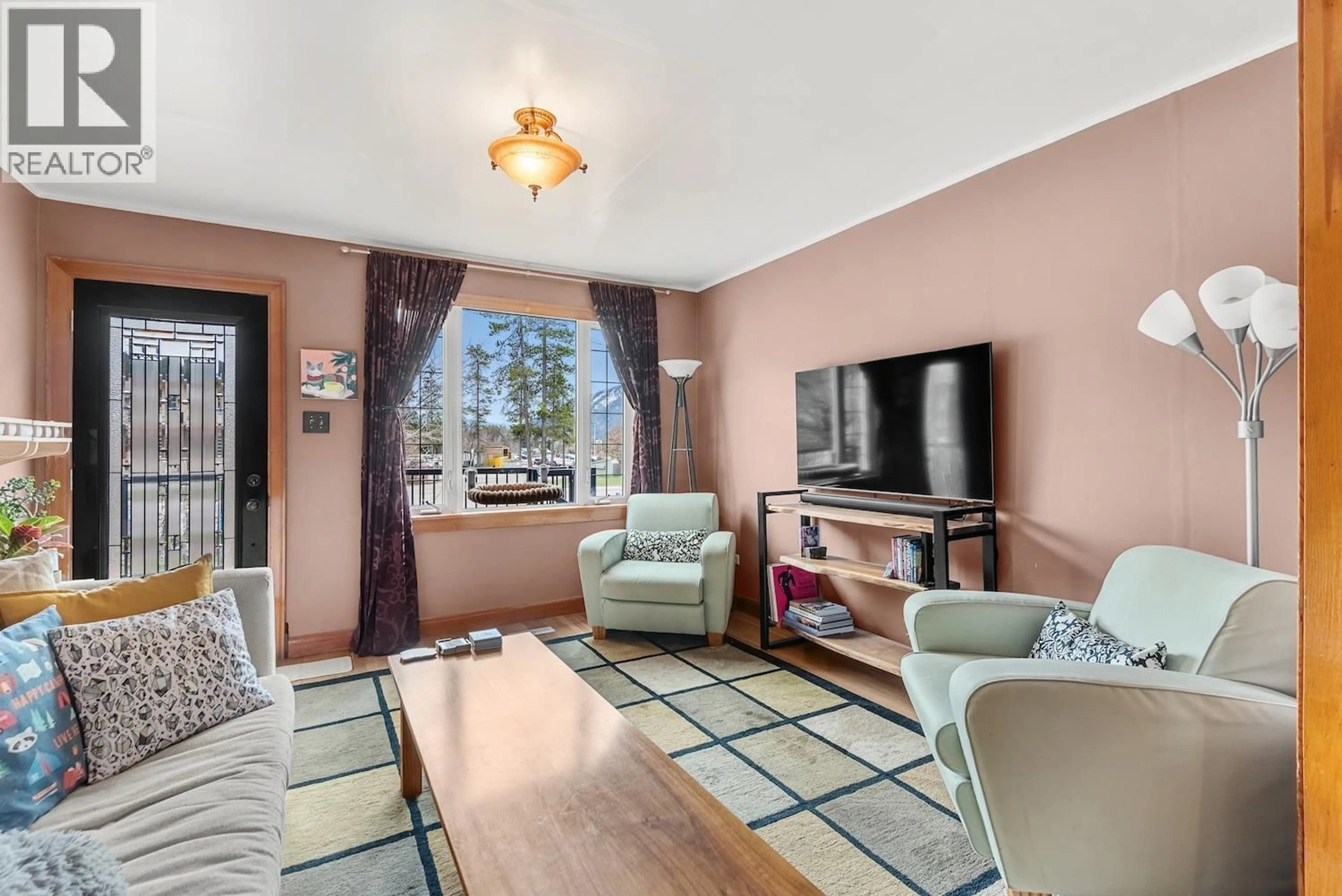 Living room with furniture, unknown for 121 SPRUCE AVENUE, Sparwood British Columbia V0B2G0