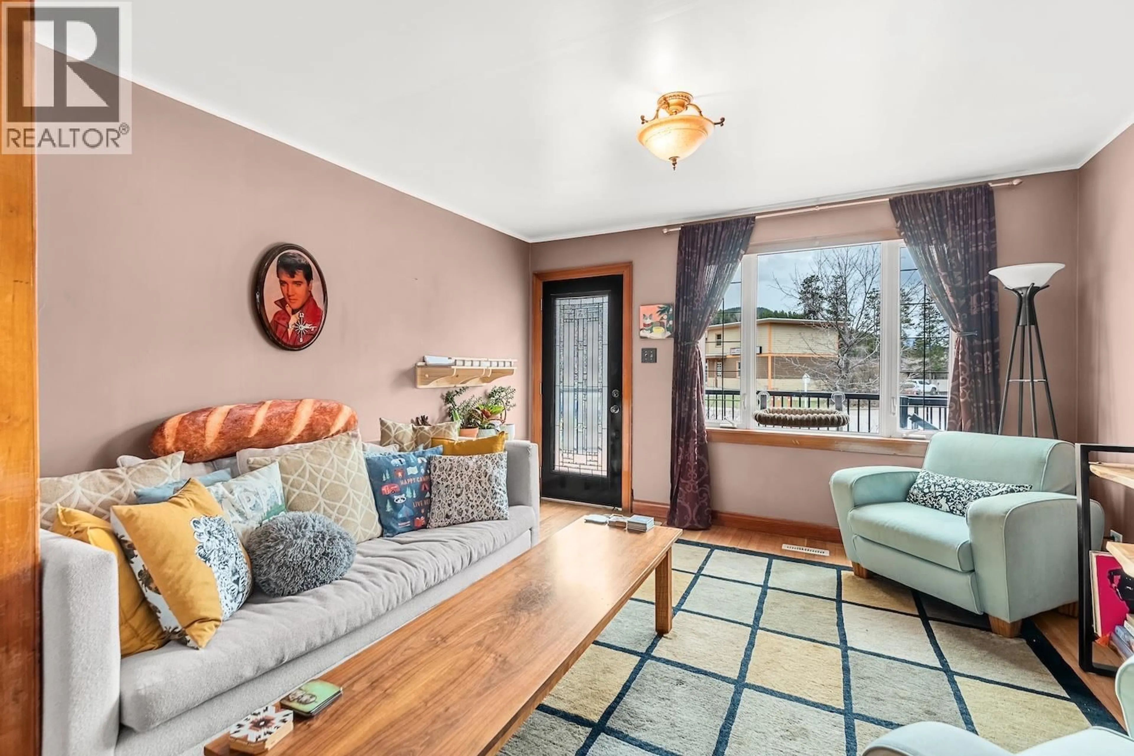 Living room with furniture, unknown for 121 SPRUCE AVENUE, Sparwood British Columbia V0B2G0