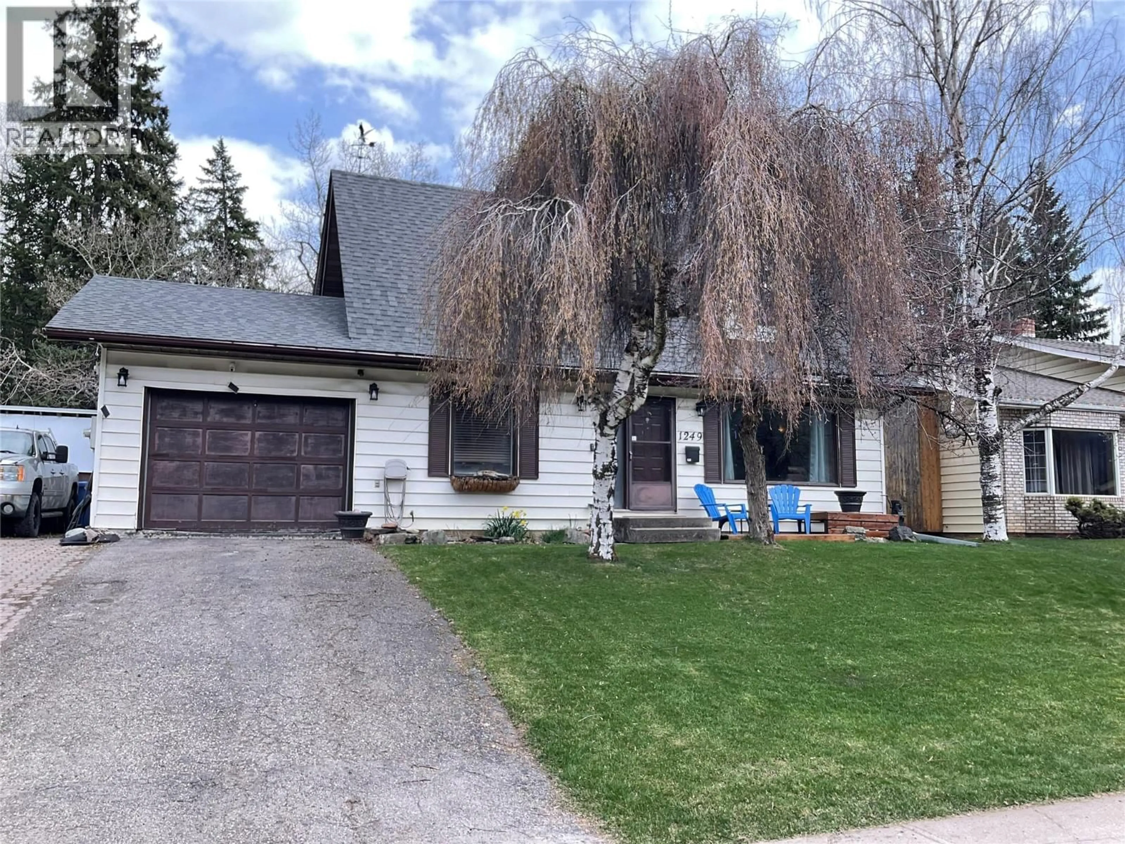 Home with vinyl exterior material, street for 1249 VALLEY VIEW DRIVE, Sparwood British Columbia V0B2G2