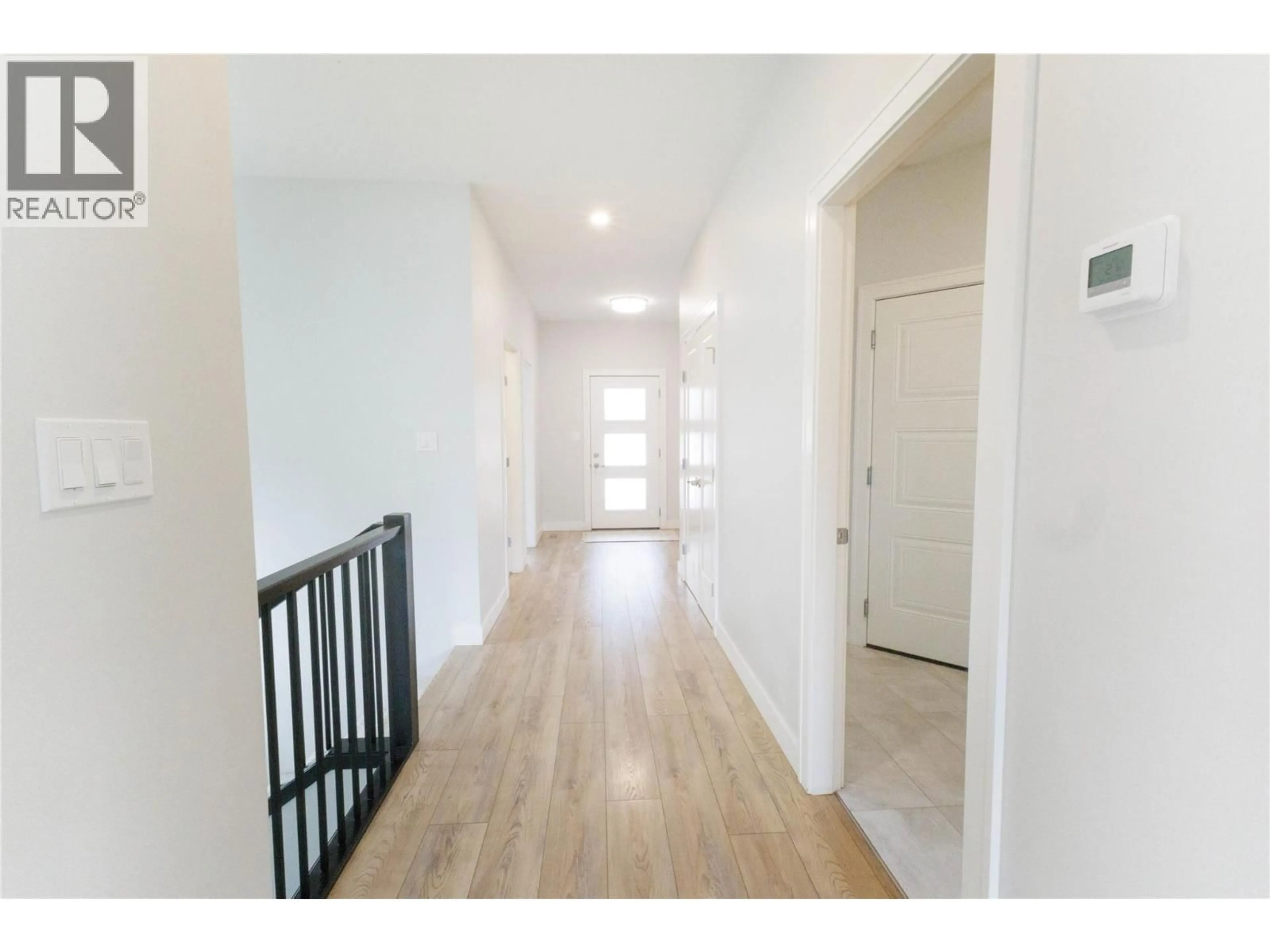 Indoor entryway for 228 - 641 SHUSWAP ROAD, Kamloops British Columbia V2H0E2