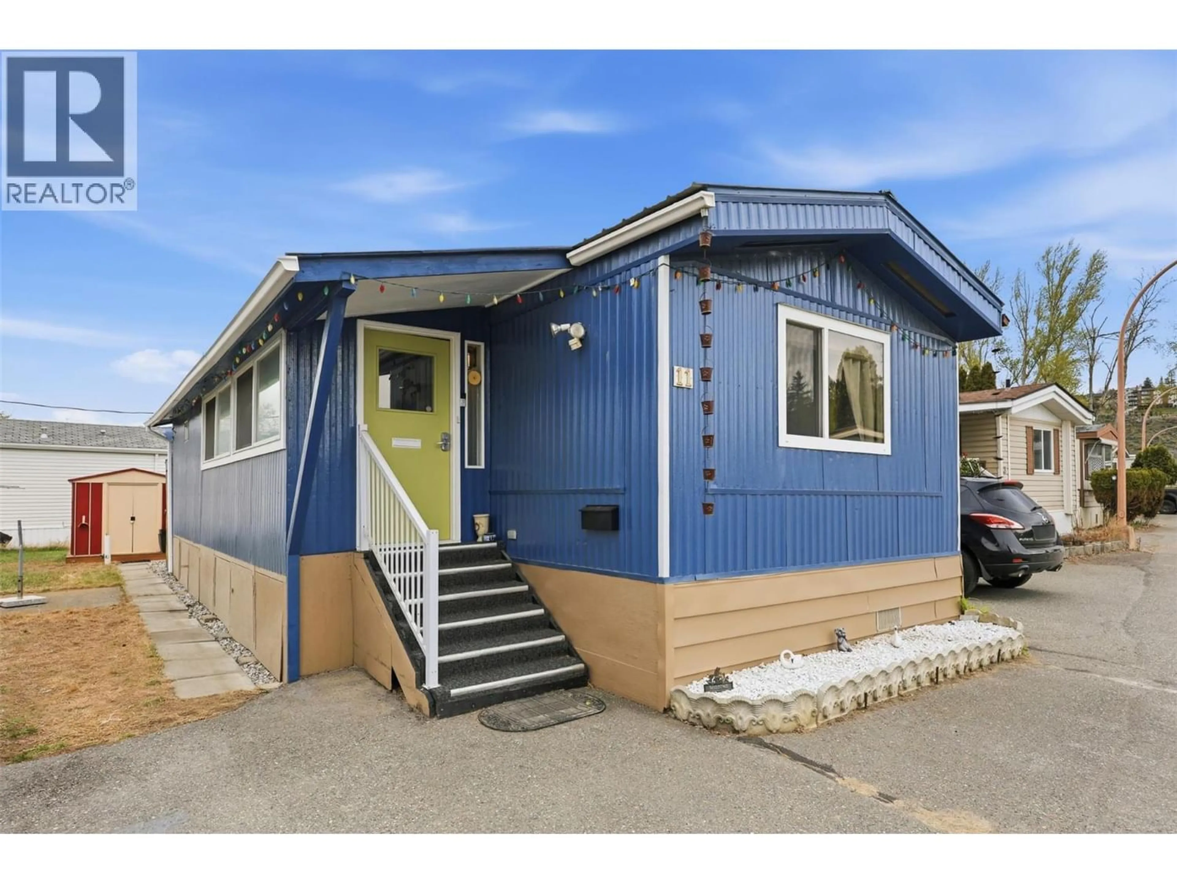 Home with vinyl exterior material, street for 11 MARS DRIVE, Kamloops British Columbia V2B1B3