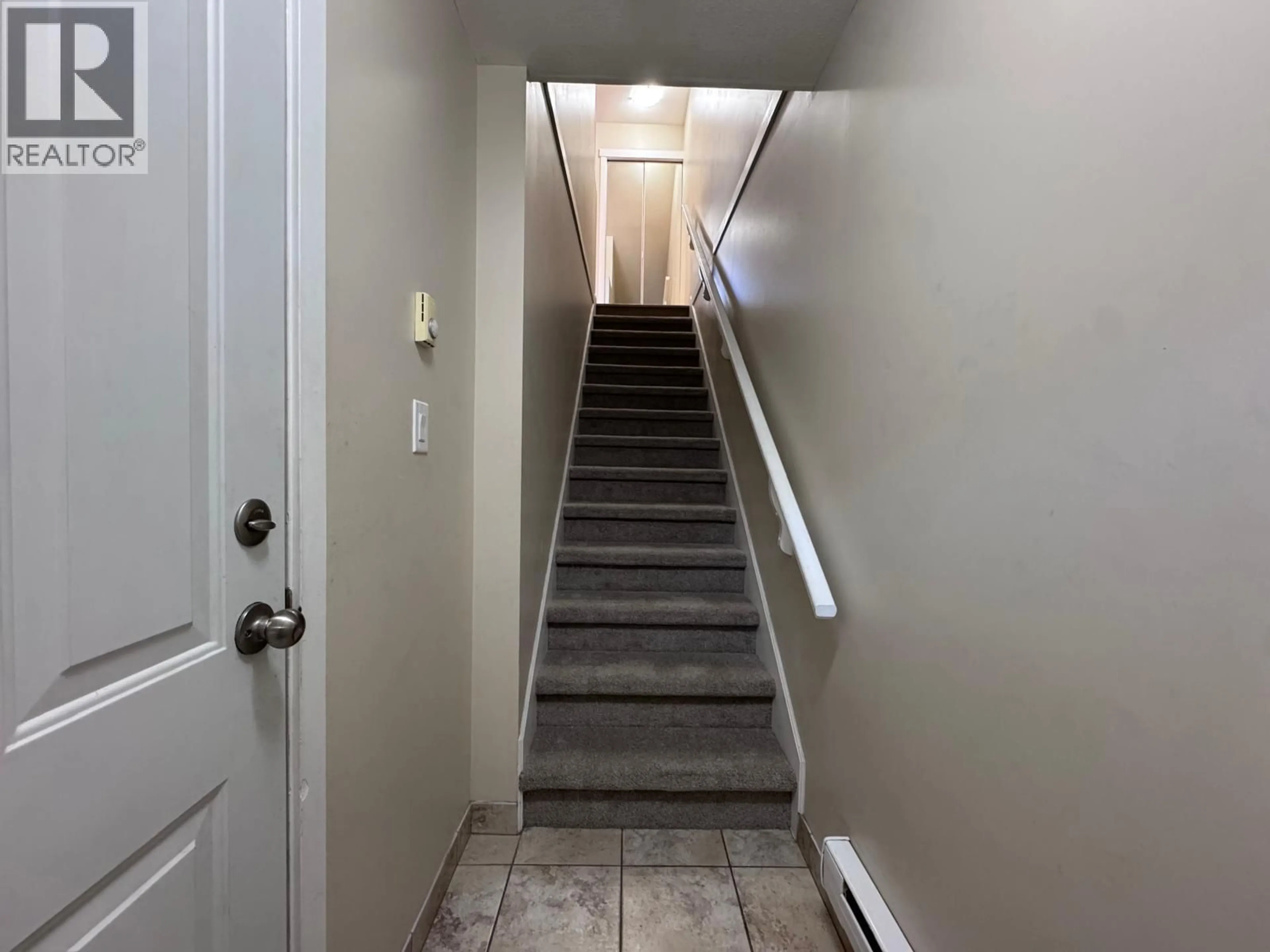 Stairs for 41 - 1970 BRAEVIEW PLACE, Kamloops British Columbia V1S0A2