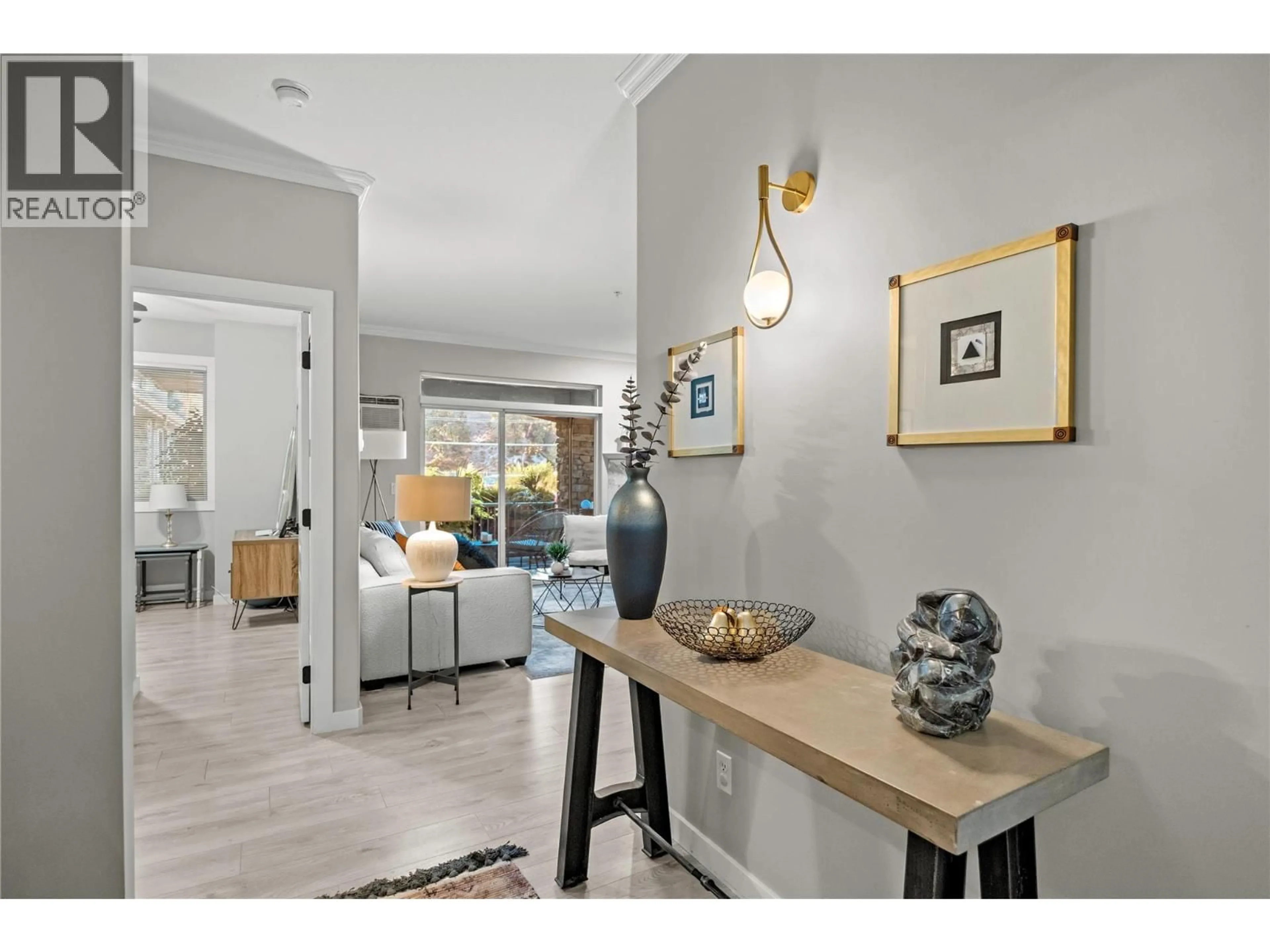 Indoor entryway for 110 - 1962 ENTERPRISE WAY, Kelowna British Columbia V1Y9S6