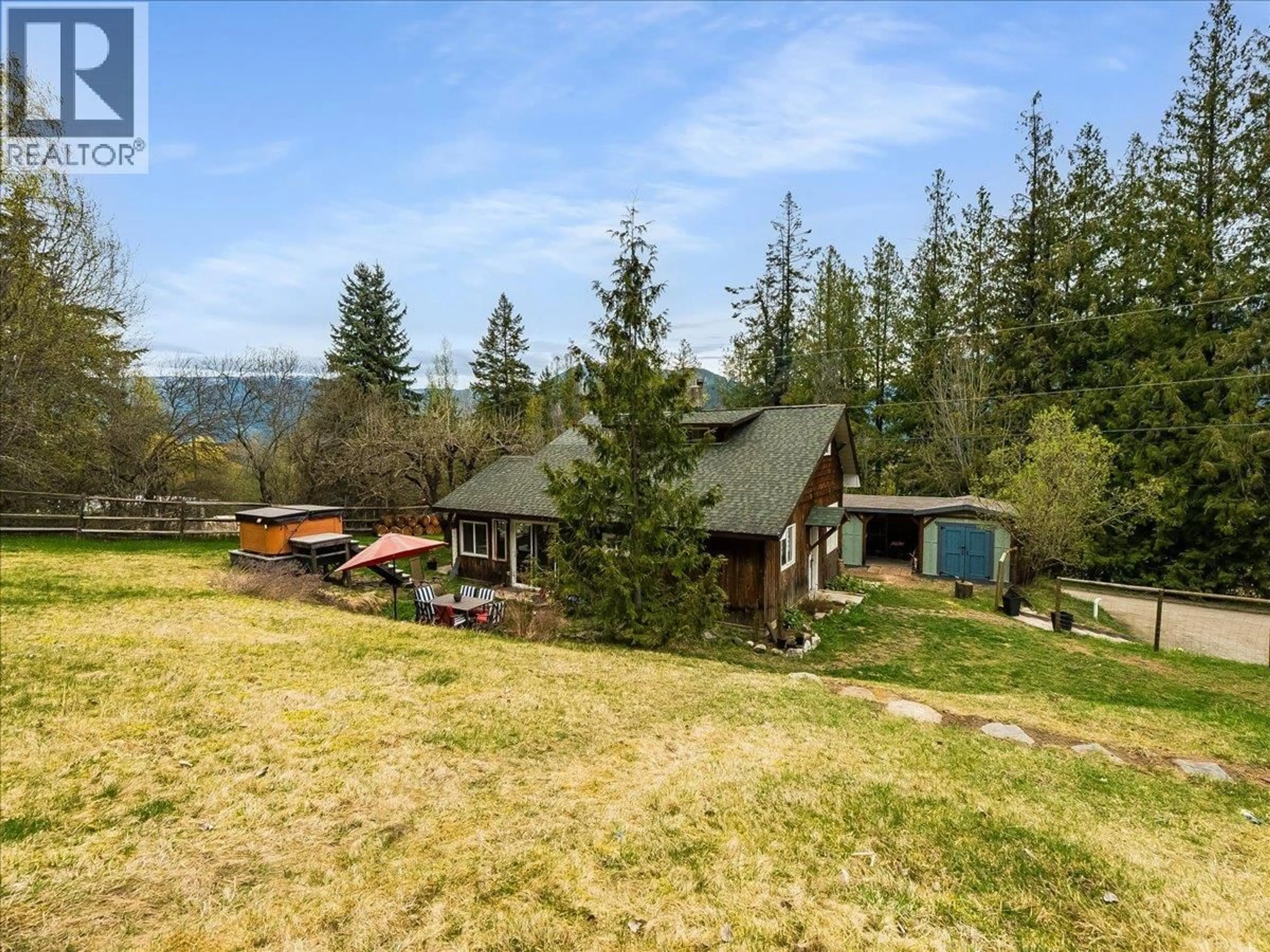A pic from outside/outdoor area/front of a property/back of a property/a pic from drone, mountain view for 3320 KENVILLE MINE ROAD, Nelson British Columbia V1L6V6