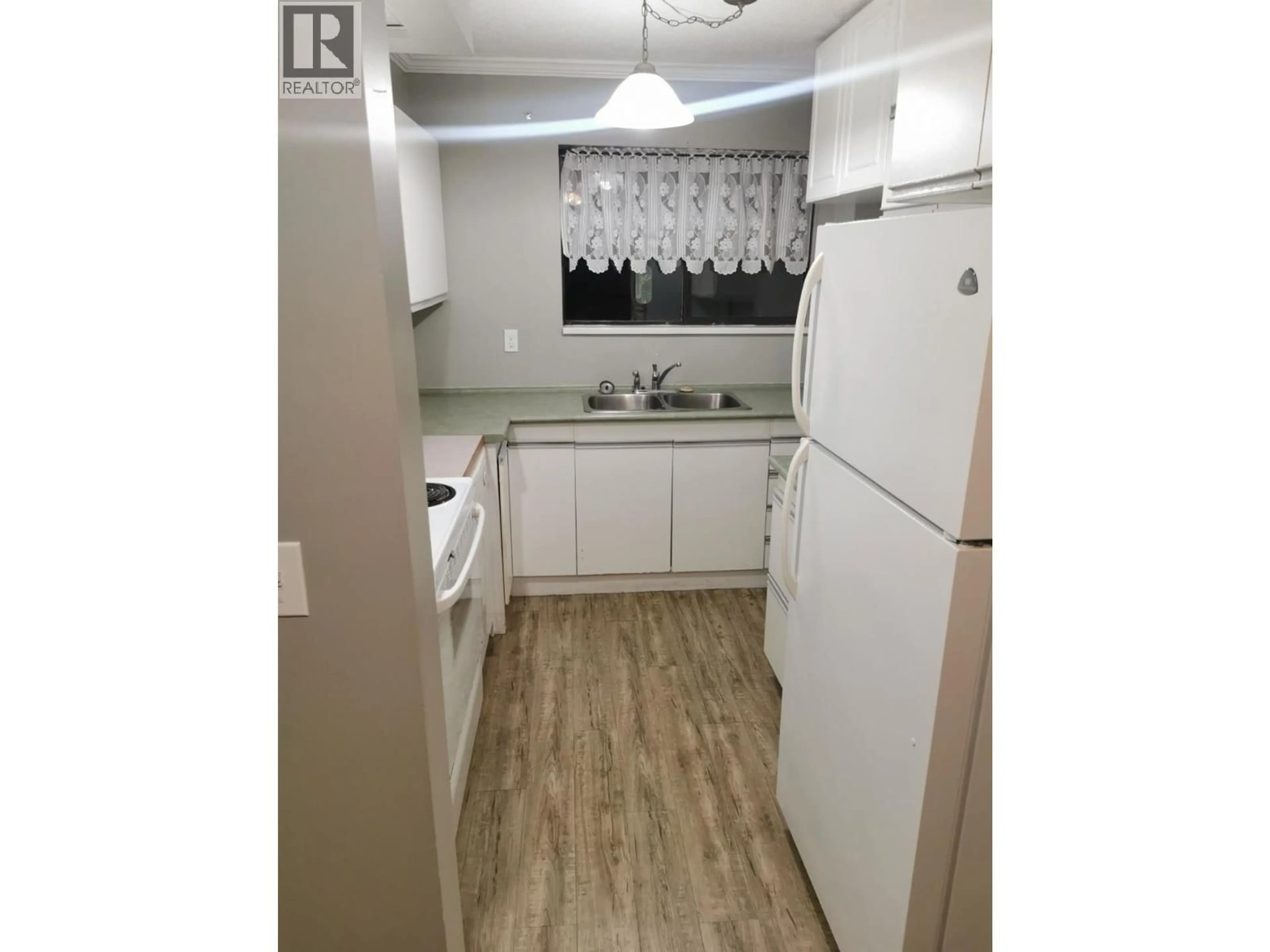 Standard kitchen, wood/laminate floor for 10 - 5300 25TH AVENUE, Vernon British Columbia V1T6R4