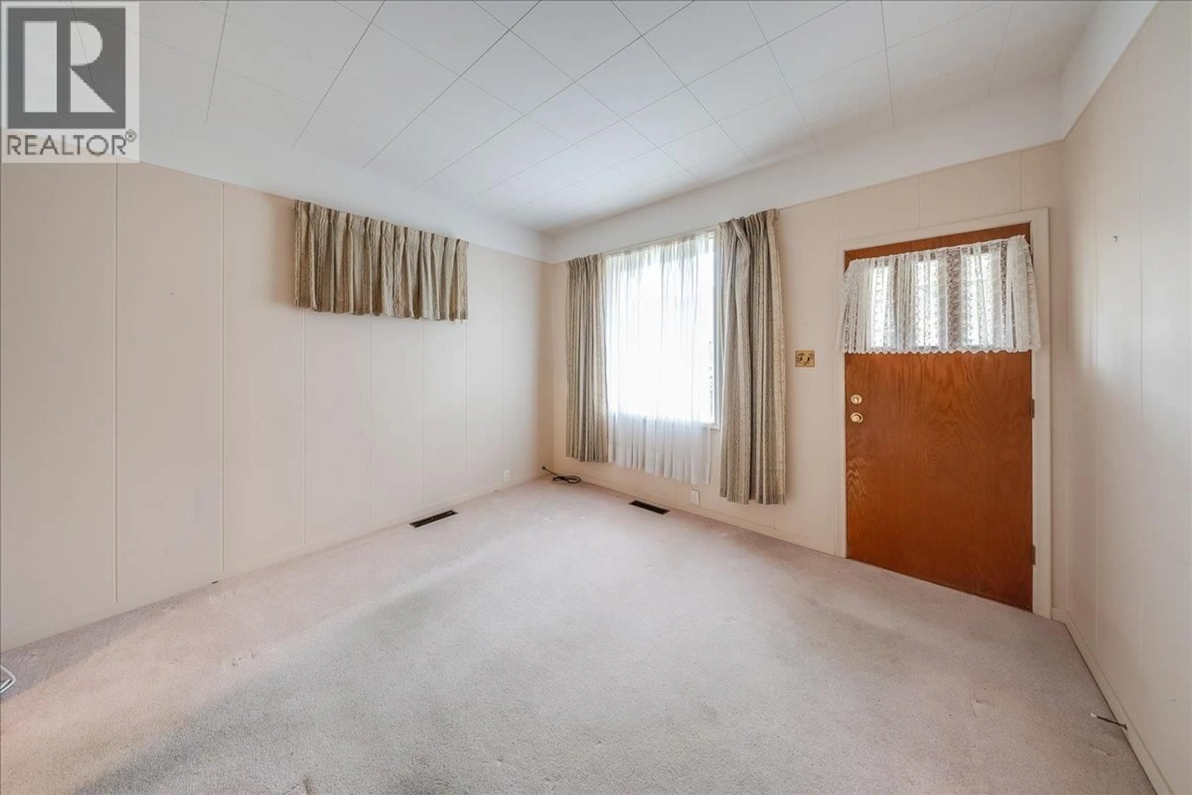 A pic of a room for 1734 THIRD AVENUE, Trail British Columbia V1R1P9