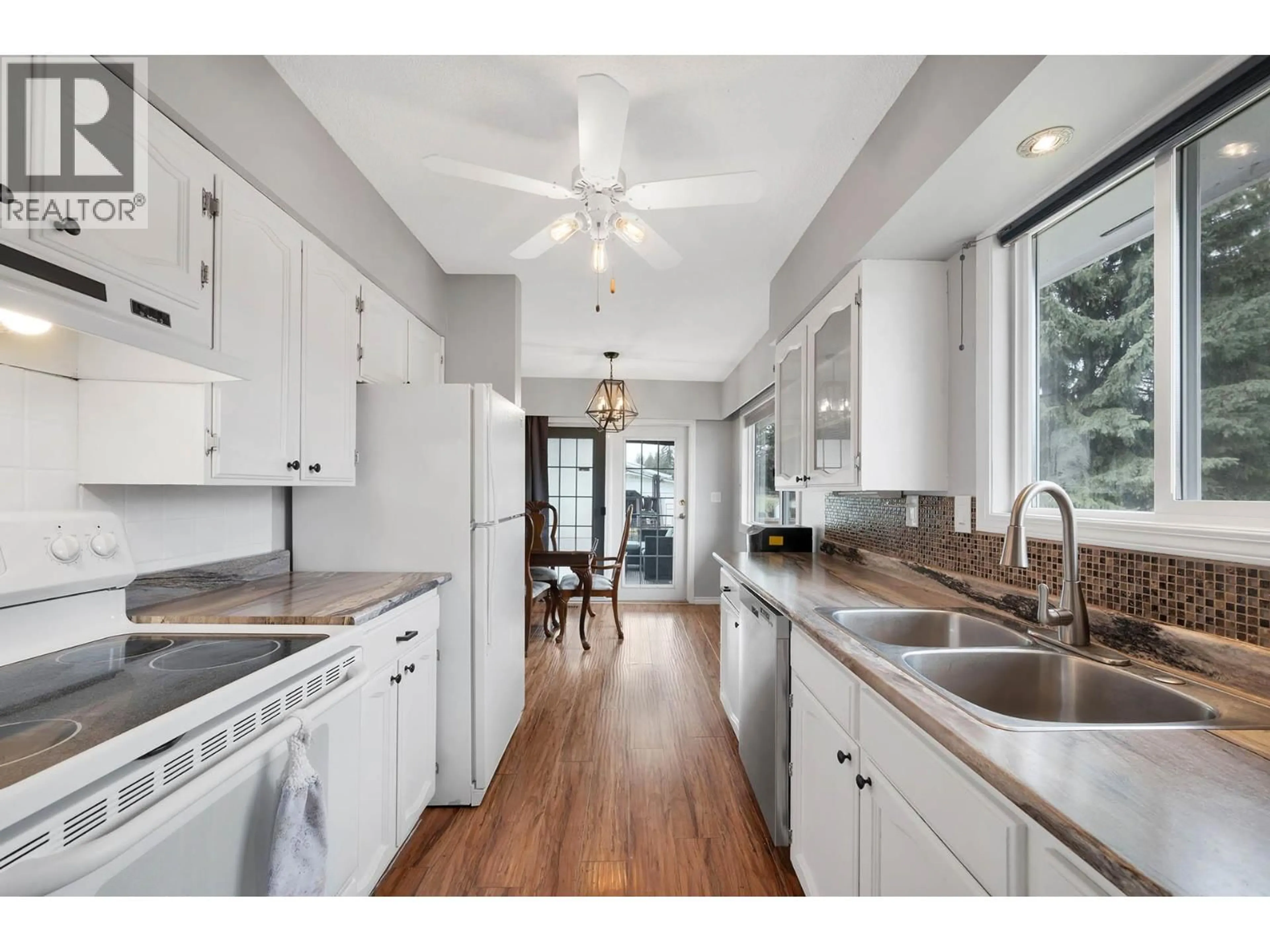 Open concept kitchen, ceramic/tile floor for 1018 SECOND AVENUE, Chase British Columbia V0E1M0
