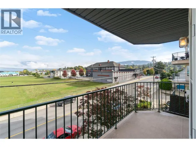 301 - 160 5TH AVENUE SOUTHWEST, Salmon Arm 5