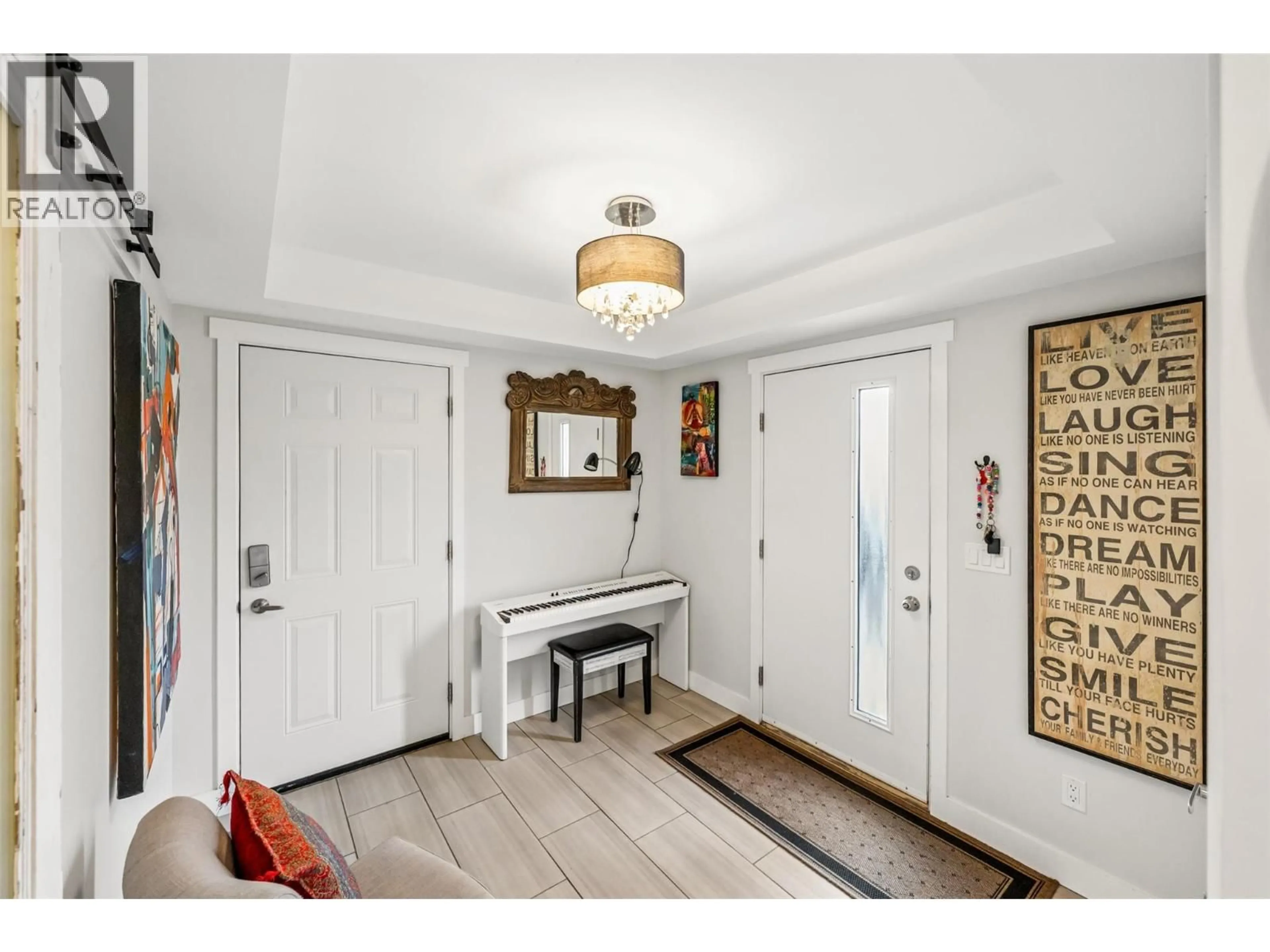 Indoor entryway for 3521 DUNBARTON ROAD, West Kelowna British Columbia V4T1J2