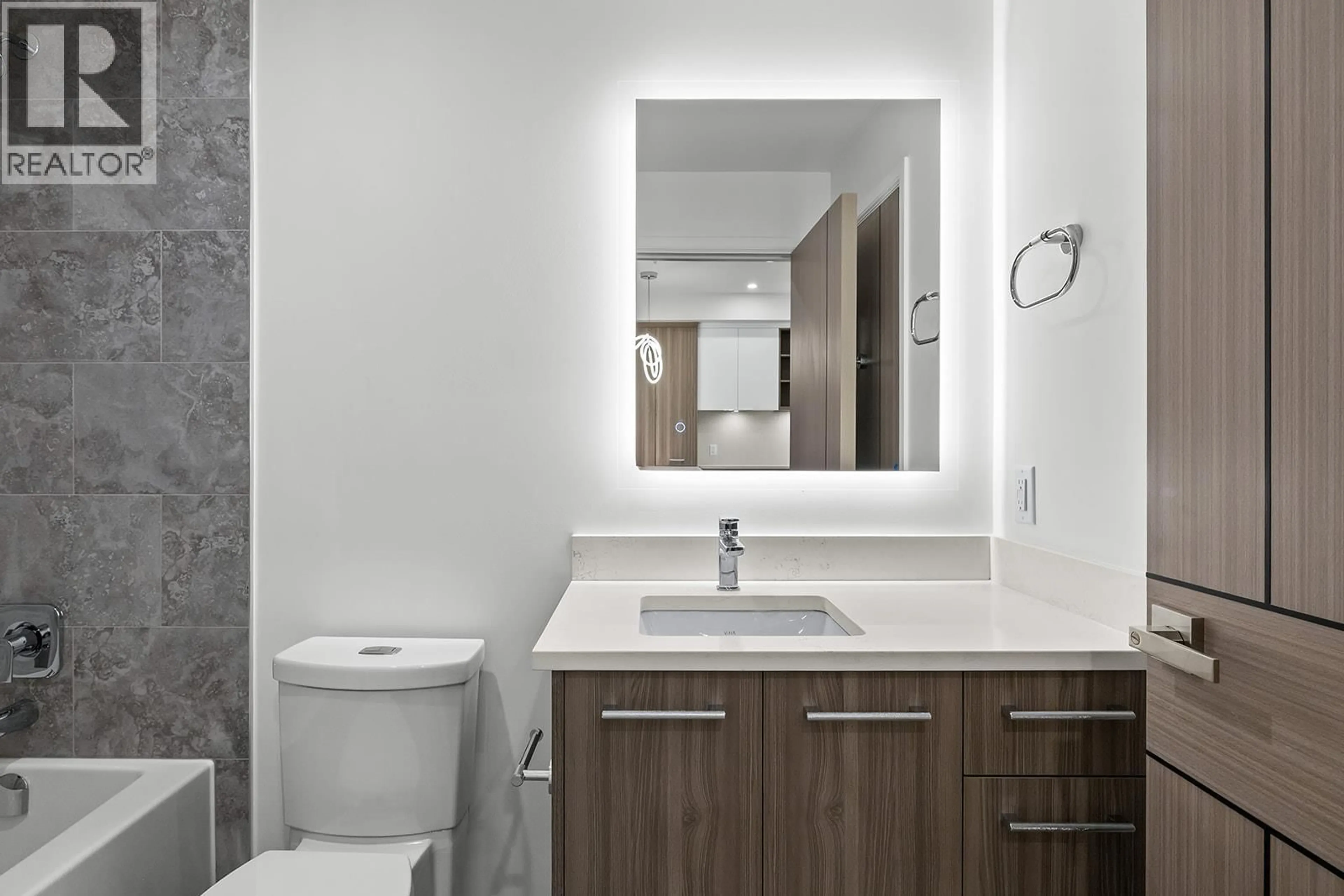 Standard bathroom, unknown for 222 - 630 BOYNTON PLACE, Kelowna British Columbia V1V3B8