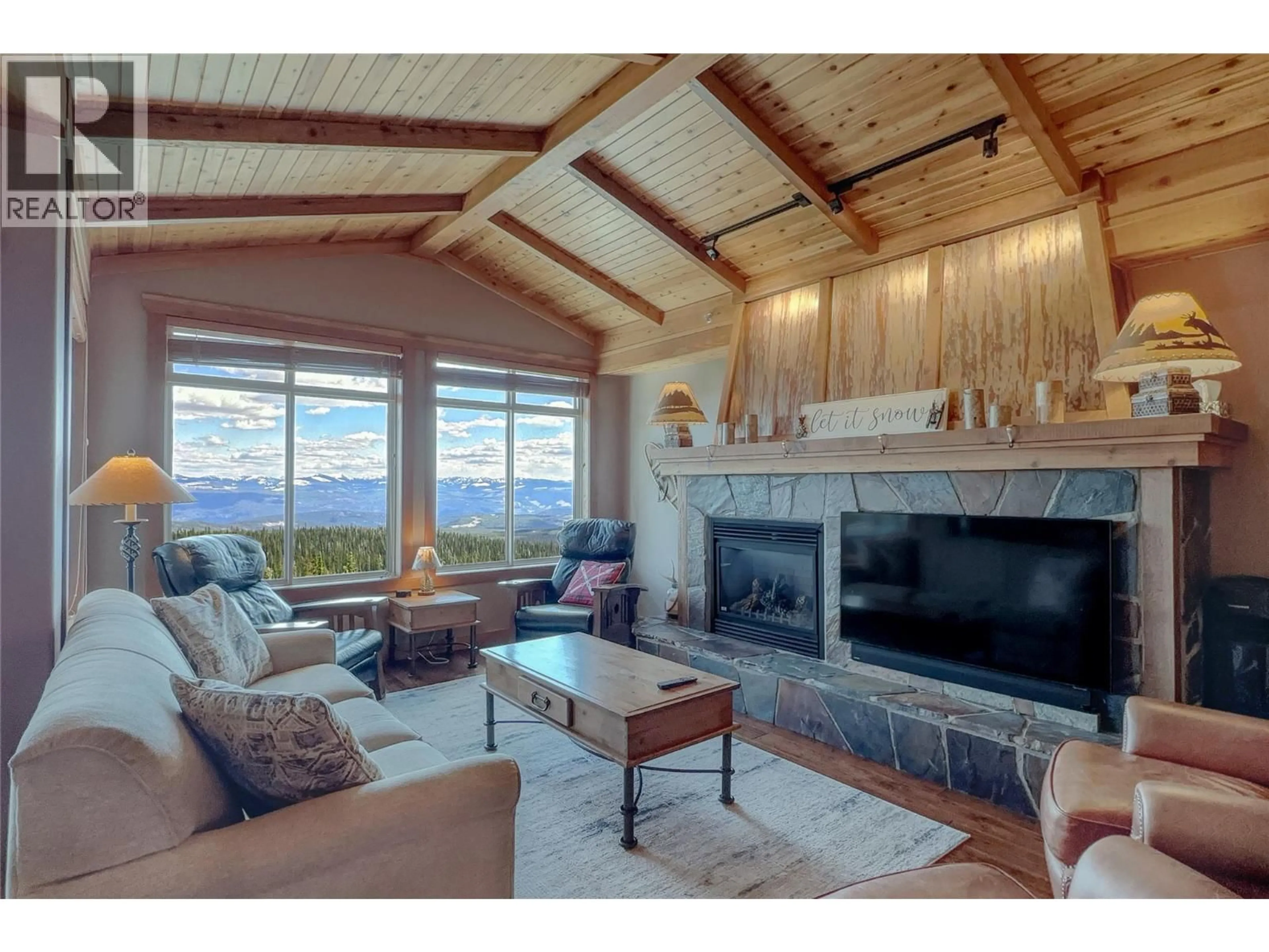 Living room with furniture, unknown for 409 - 250 FEATHERTOP WAY, Kelowna British Columbia V1P1P3