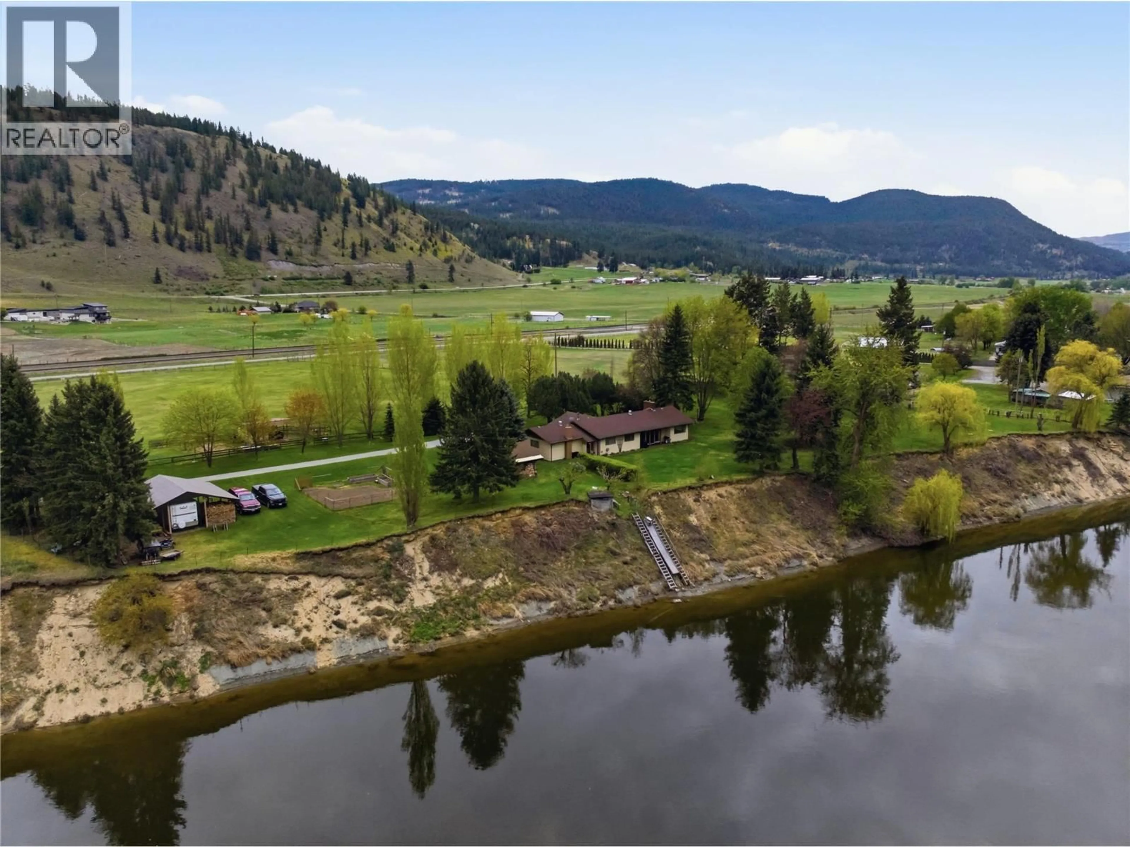 A pic from outside/outdoor area/front of a property/back of a property/a pic from drone, water/lake/river/ocean view for 8753 VETERAN ROAD, Kamloops British Columbia V0E1Z2