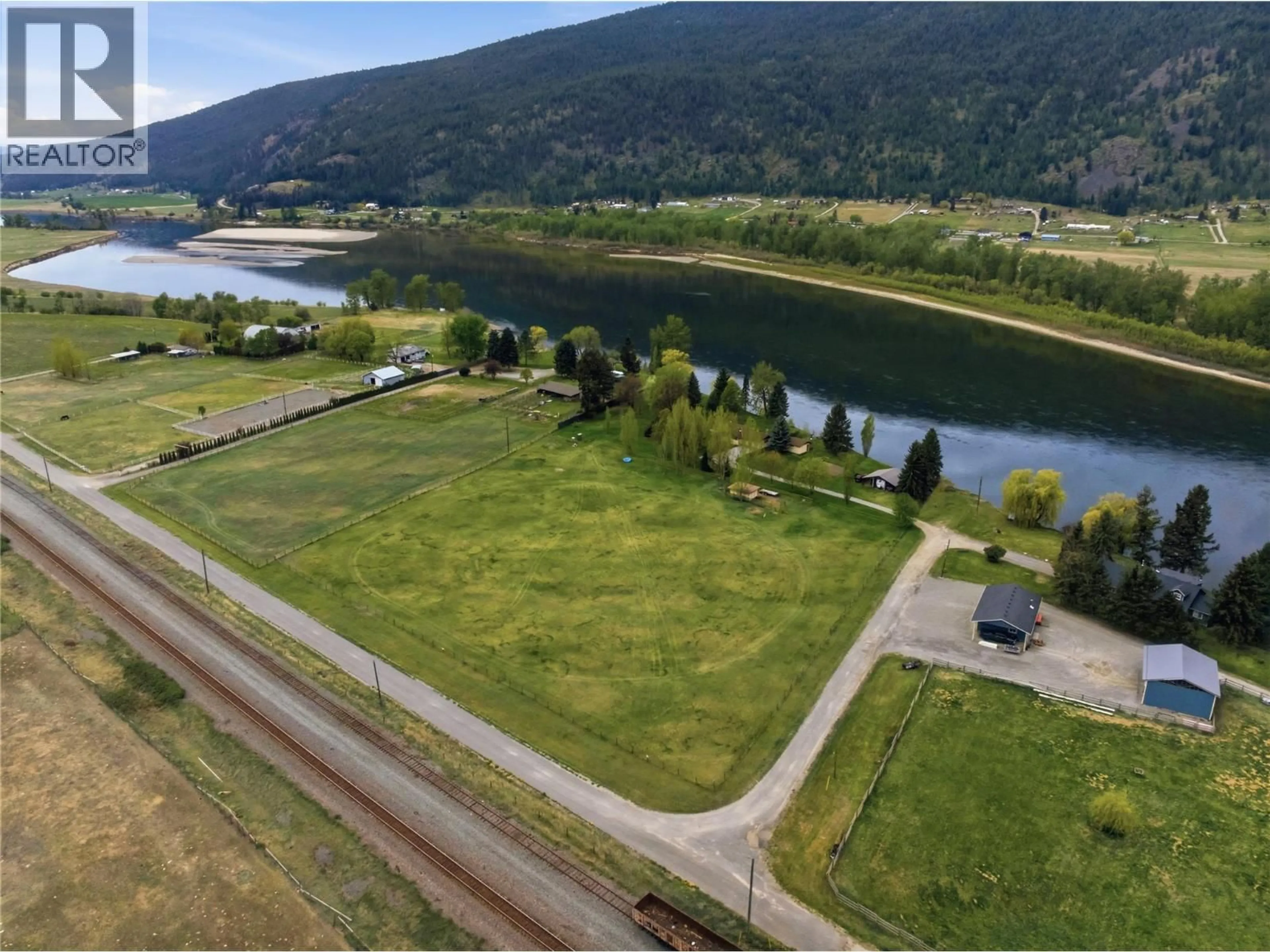 A pic from outside/outdoor area/front of a property/back of a property/a pic from drone, water/lake/river/ocean view for 8753 VETERAN ROAD, Kamloops British Columbia V0E1Z2