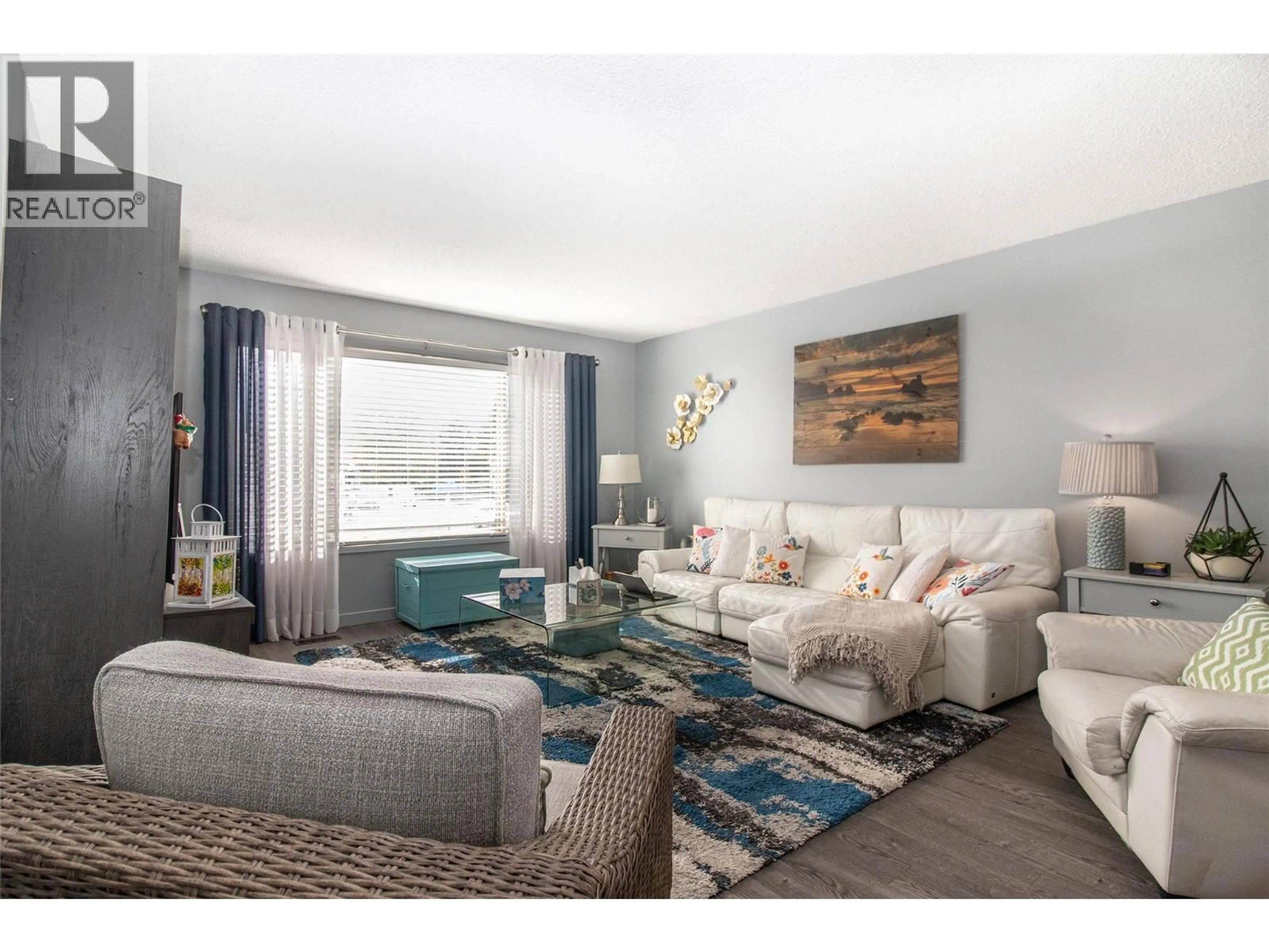Living room with furniture, unknown for 2111 WILKINSON STREET, Kelowna British Columbia V1Y4A1