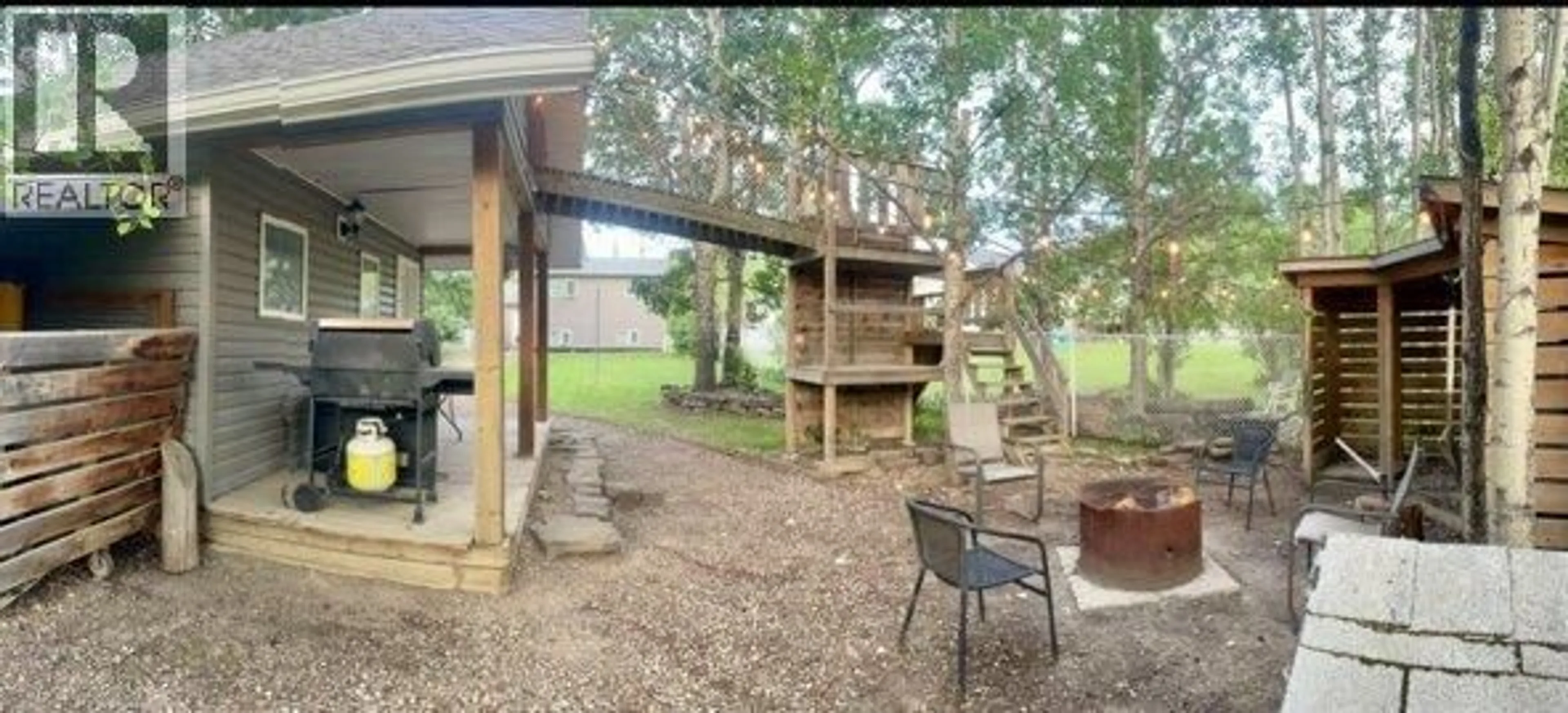 A pic from outside/outdoor area/front of a property/back of a property/a pic from drone, unknown for 5237 42 STREET NORTHEAST, Chetwynd British Columbia V0C1J0