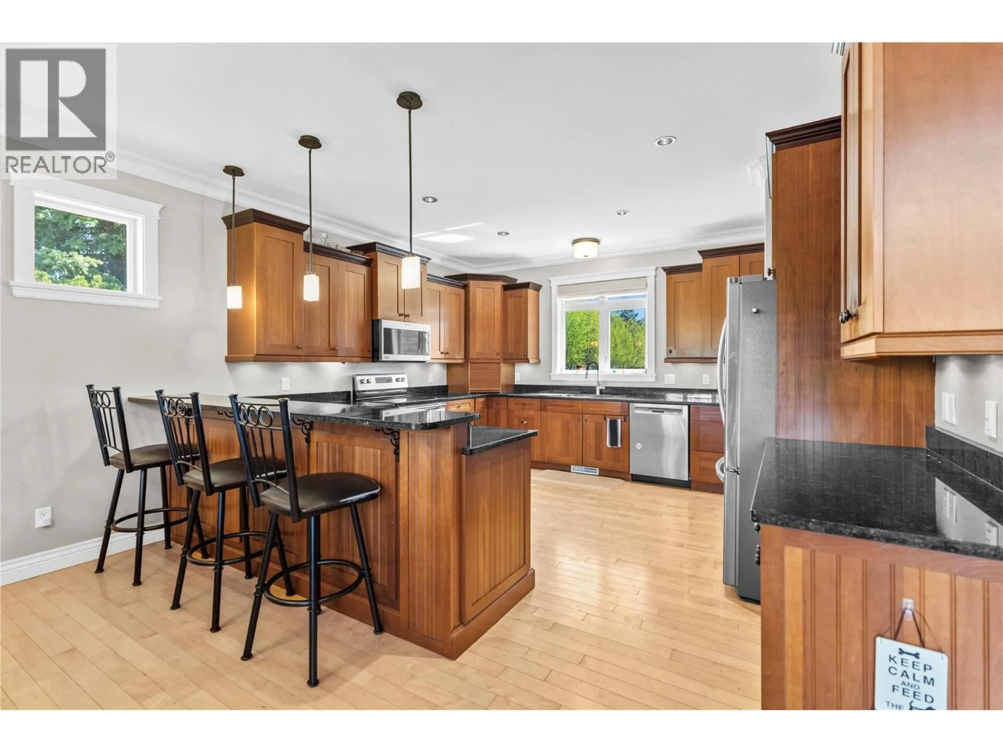 Open concept kitchen, unknown for 252 ORIOLE WAY, Barriere British Columbia V0E1E0