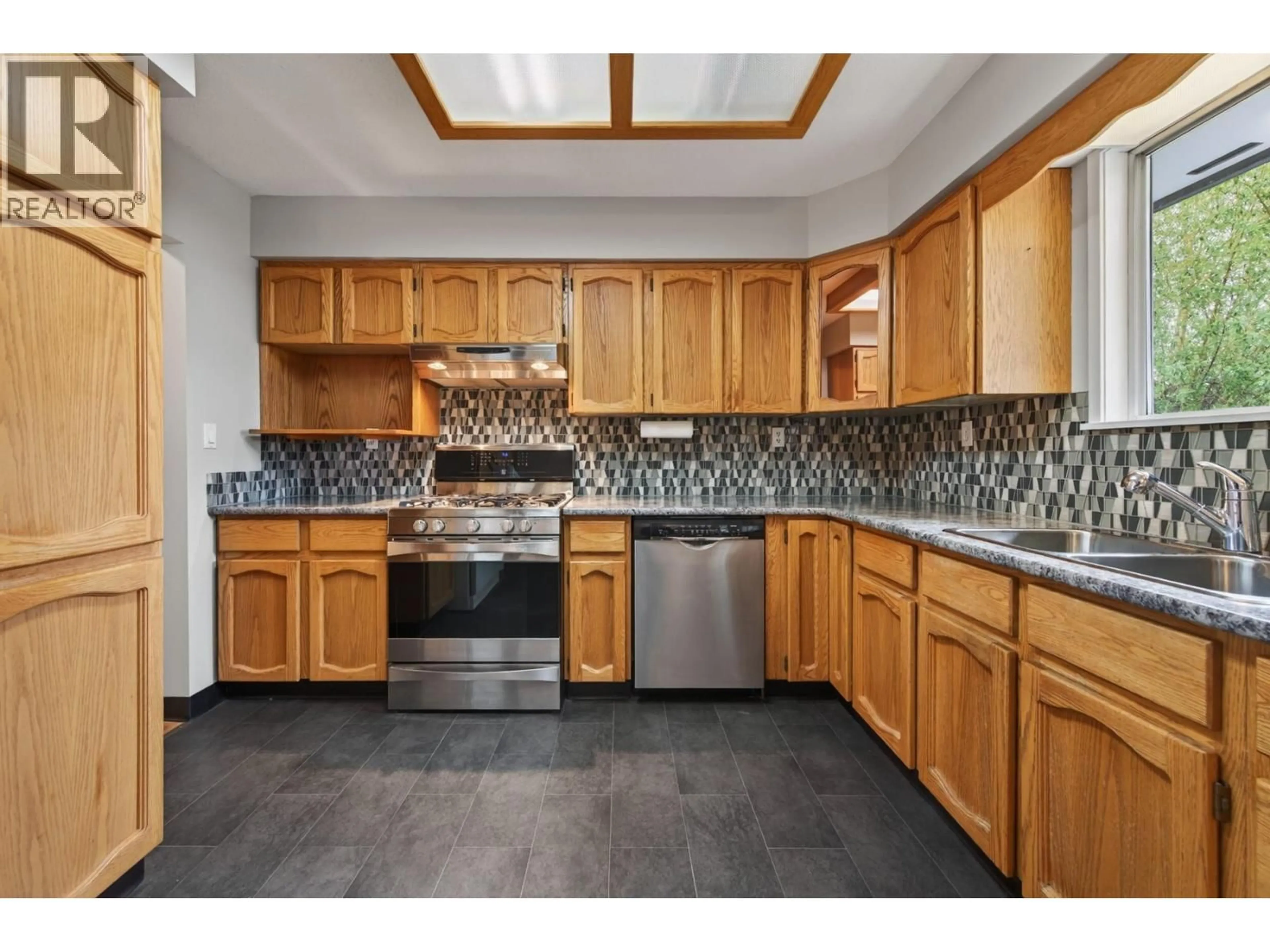 Standard kitchen, ceramic/tile floor for 2268 SCHINDLER CRESCENT, Merritt British Columbia V0K1Y0