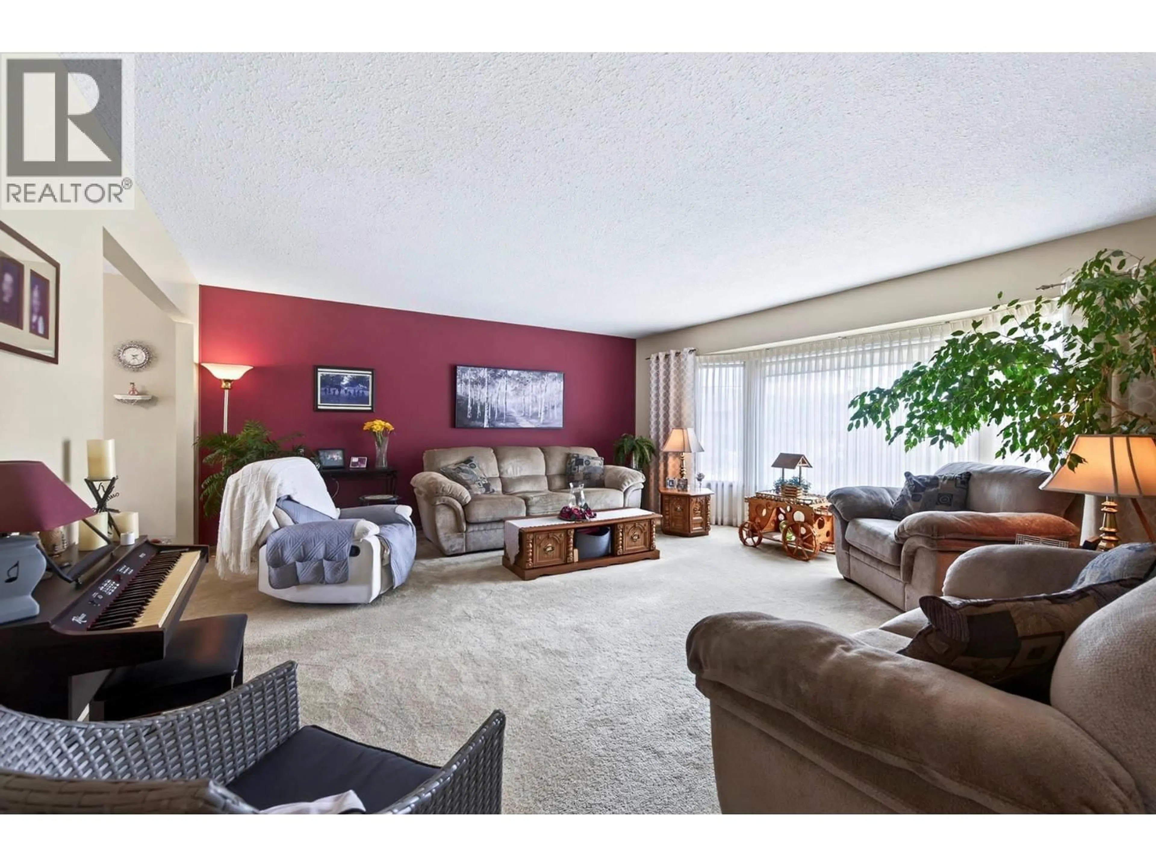 Living room with furniture, unknown for 985 NICOLANI DRIVE, Kamloops British Columbia V2B8C6