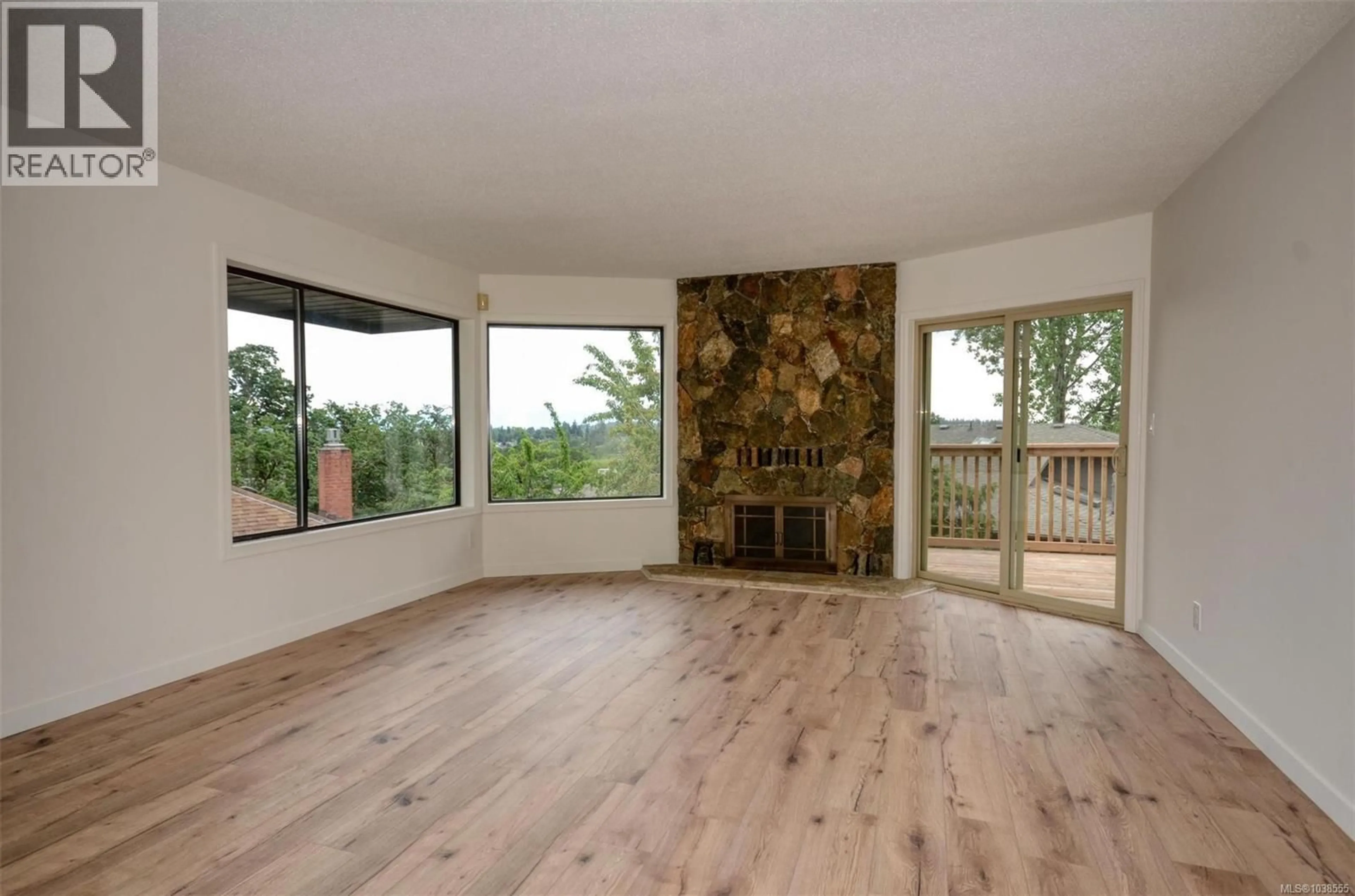 Unknown for 1007 LABURNUM ROAD, Saanich British Columbia V8Z2M9