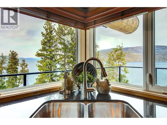 7172 BRENT ROAD, Peachland 4