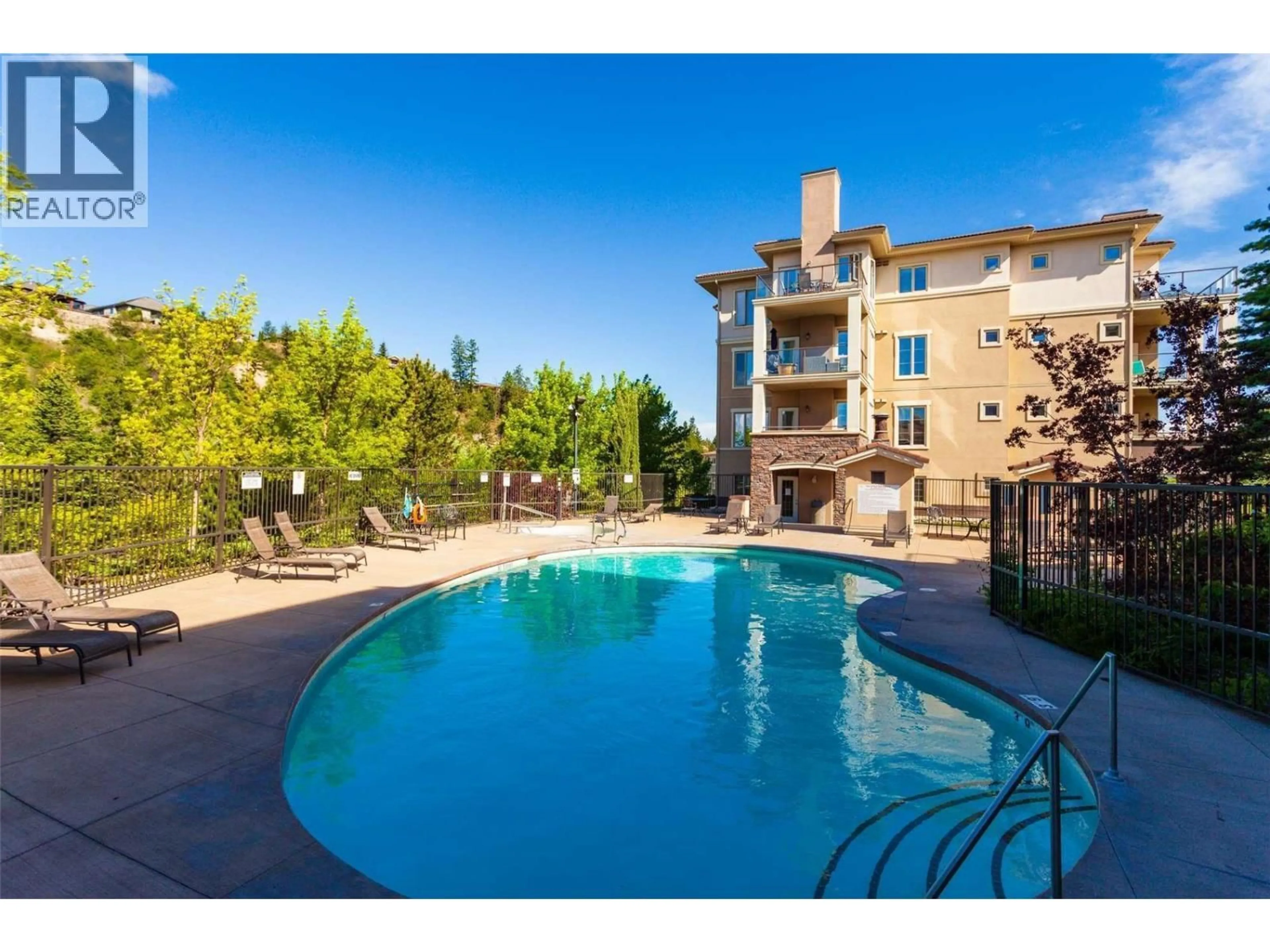 Pool for 1413 - 1875 COUNTRY CLUB DRIVE, Kelowna British Columbia V1V2W7