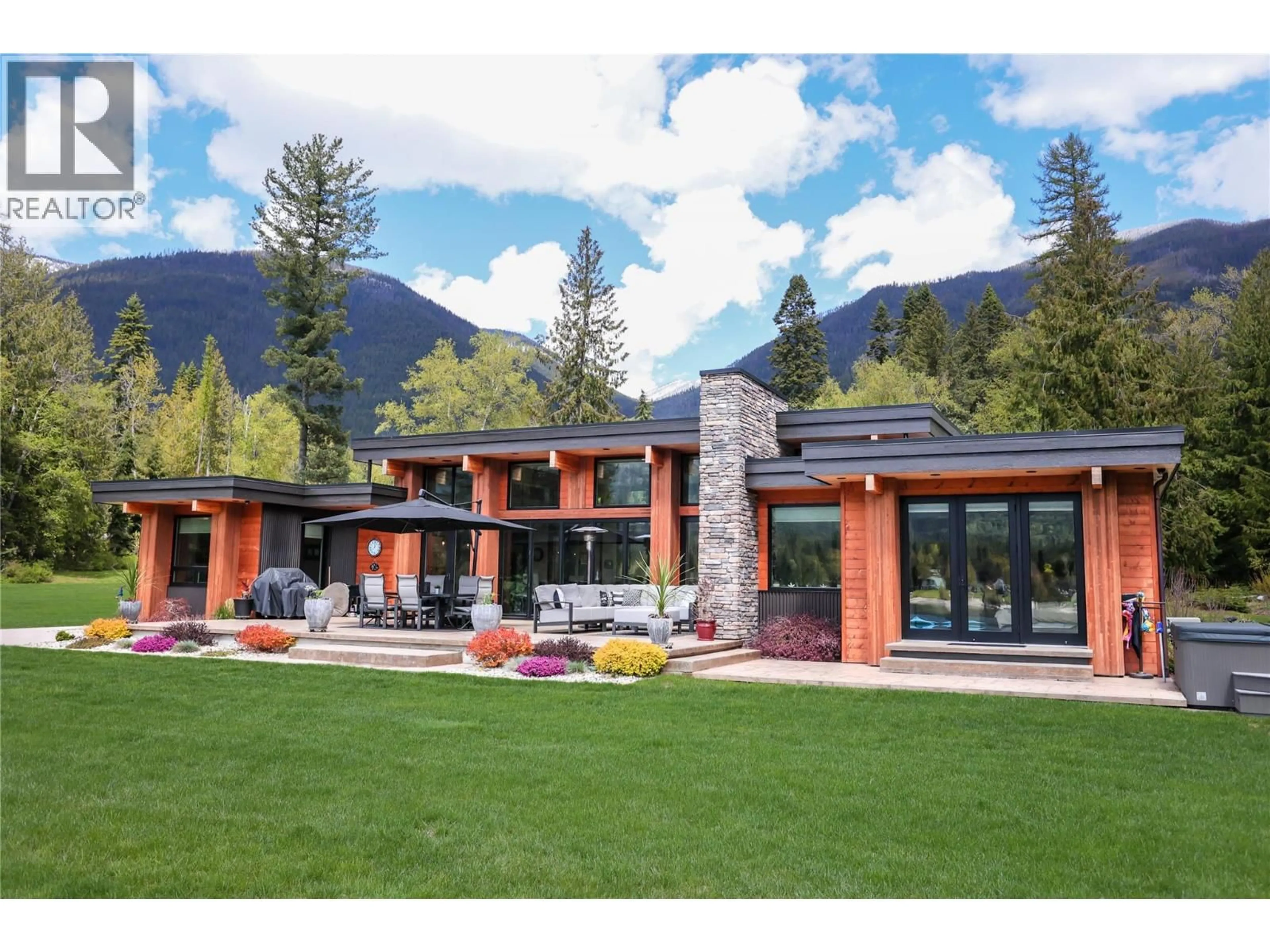 Unknown for 6133 PIPPERS LANE, Nelson British Columbia V1L6P5