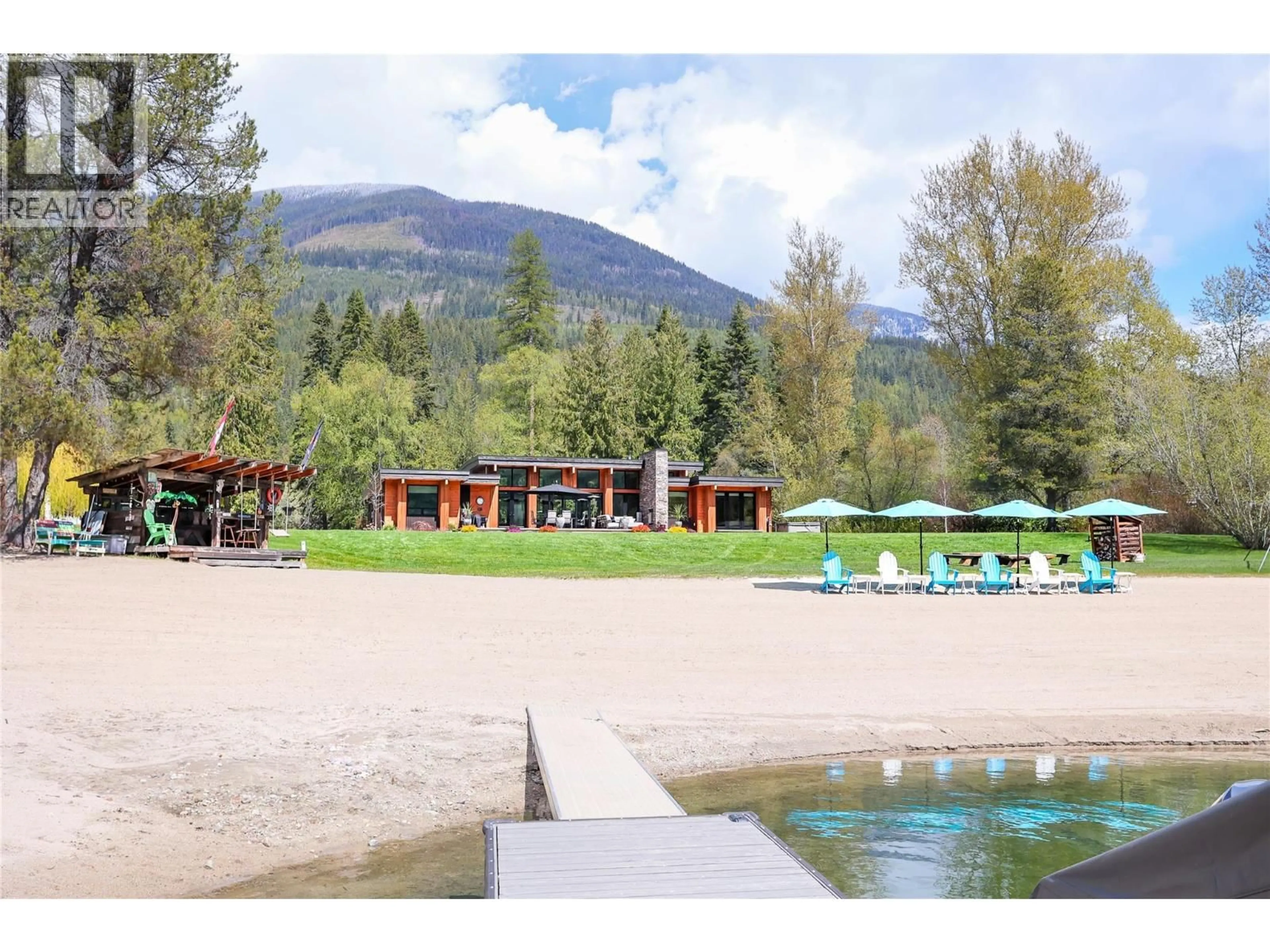 Patio, mountain view for 6133 PIPPERS LANE, Nelson British Columbia V1L6P5