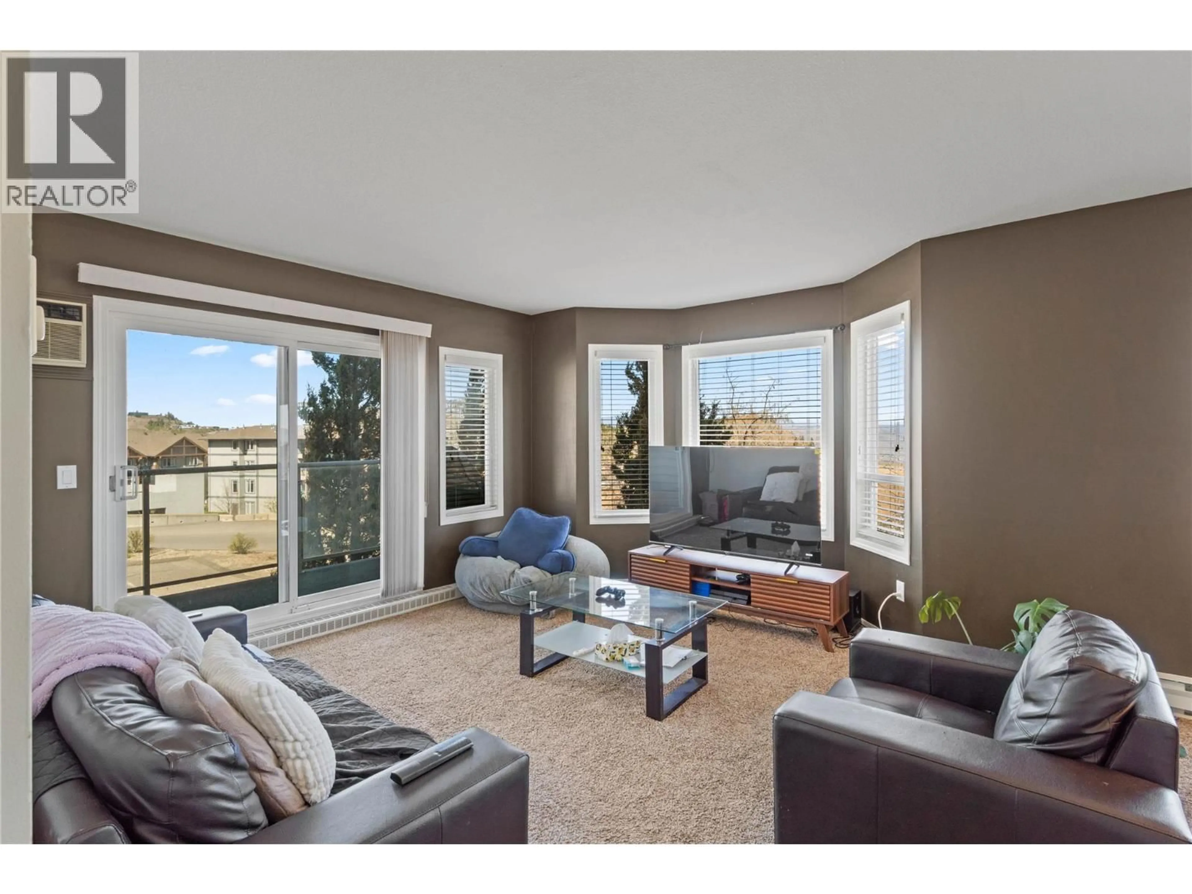 Living room with furniture, unknown for 217 - 1170 HUGH ALLAN DRIVE, Kamloops British Columbia V1S1T5