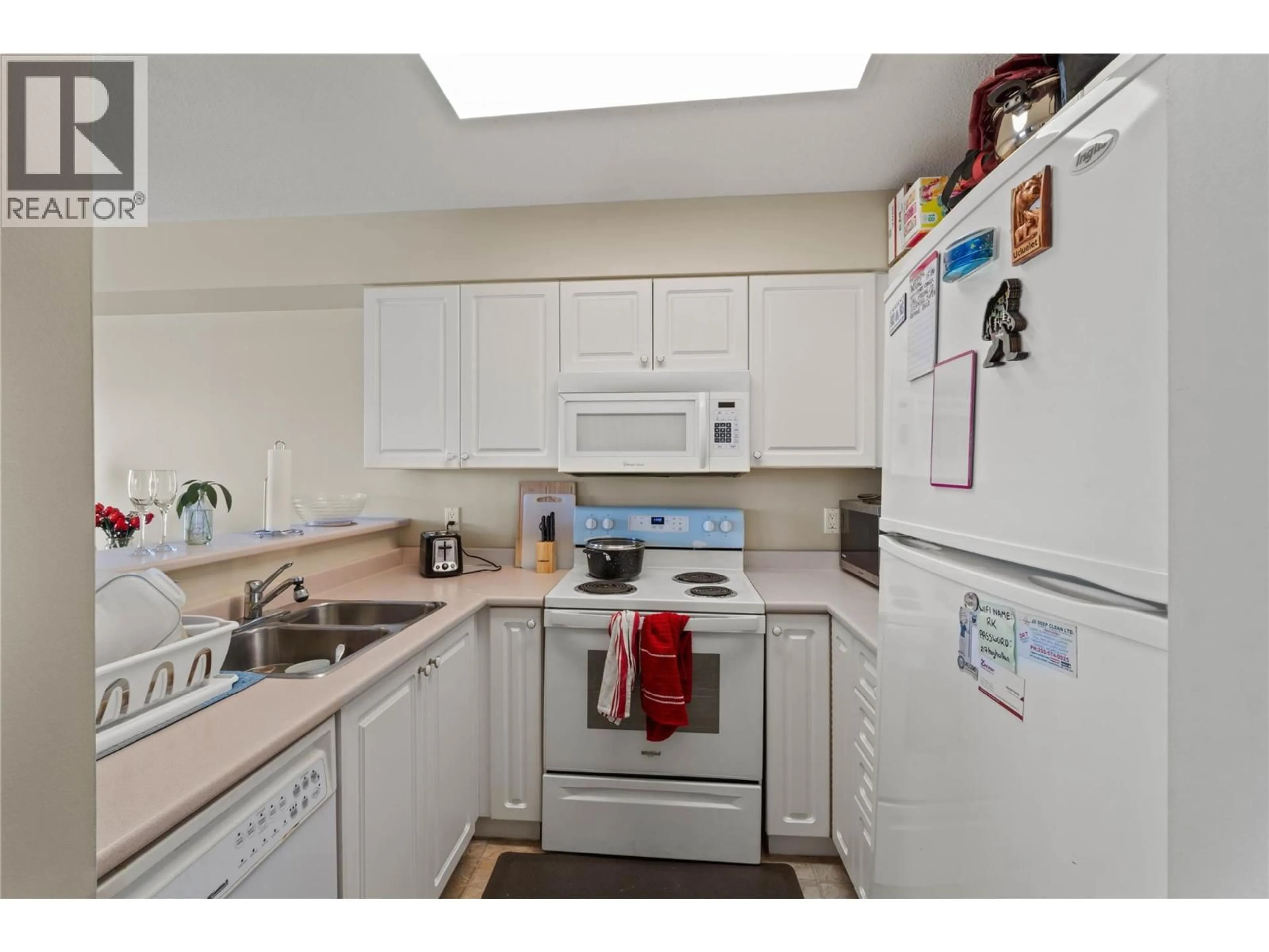 Standard kitchen, unknown for 217 - 1170 HUGH ALLAN DRIVE, Kamloops British Columbia V1S1T5