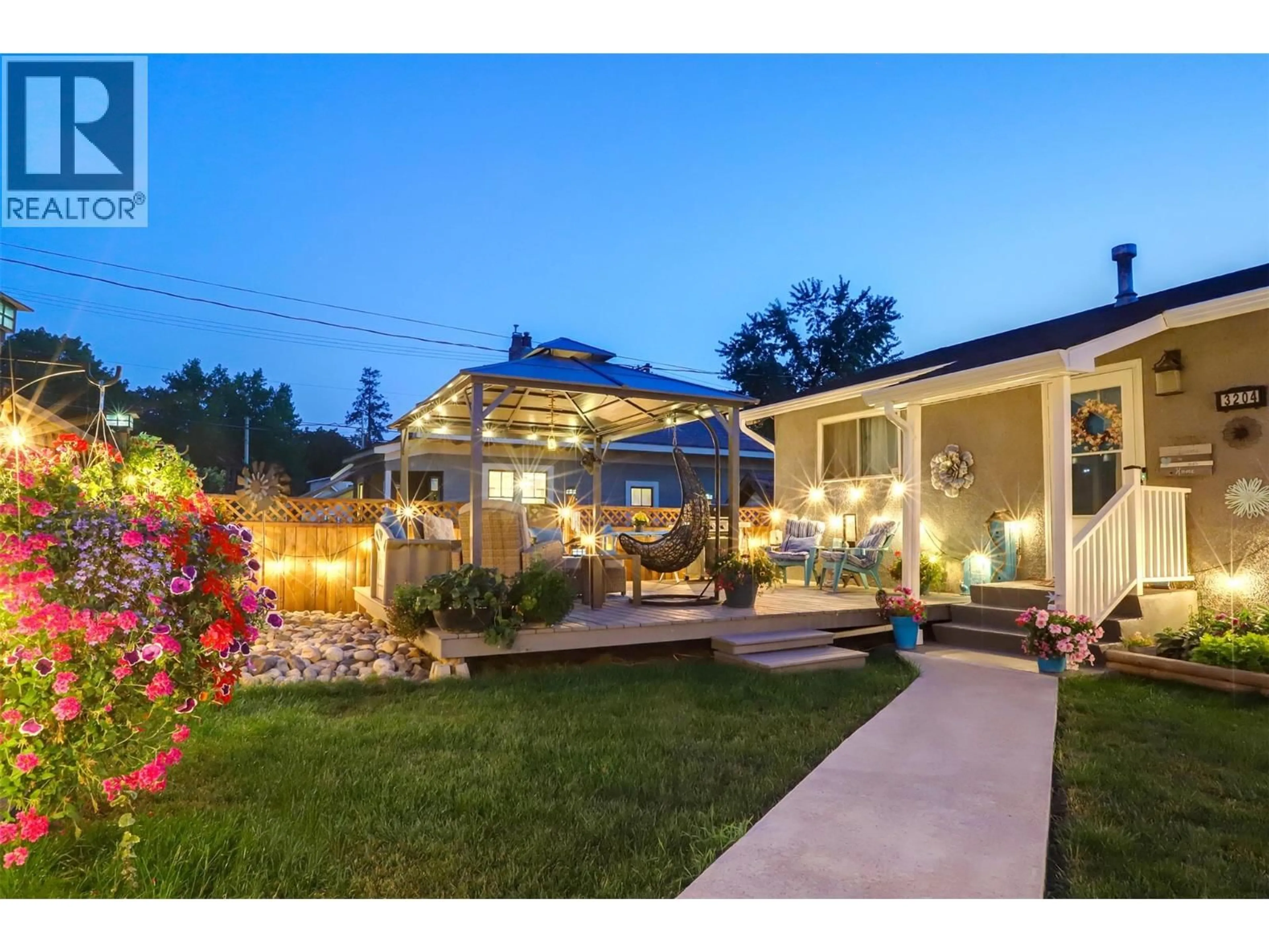 Patio, street for 3204 24 STREET, Vernon British Columbia V1T4N6
