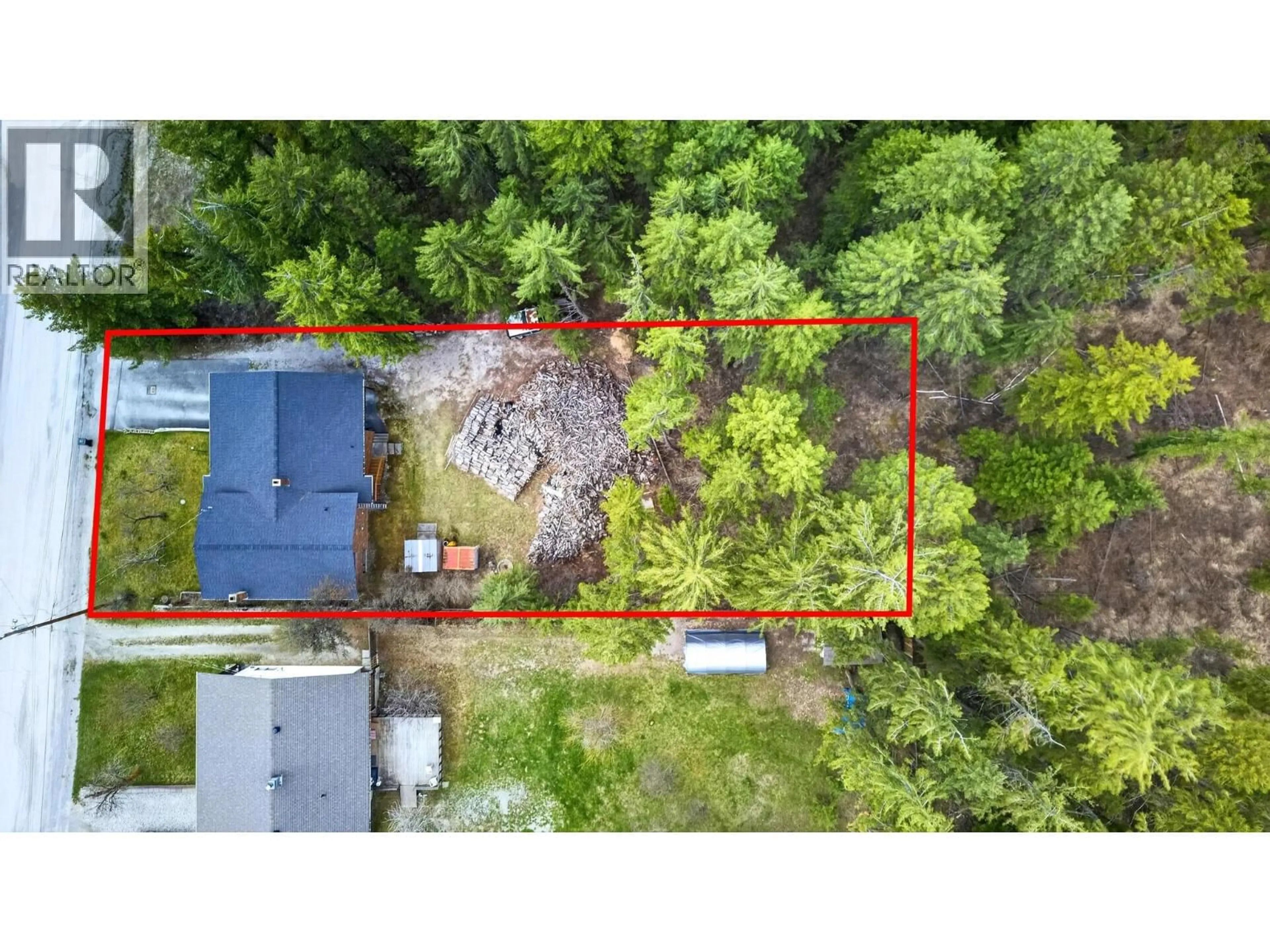 A pic from outside/outdoor area/front of a property/back of a property/a pic from drone, building for 1605 GAREB ROAD, Golden British Columbia V0A1H3