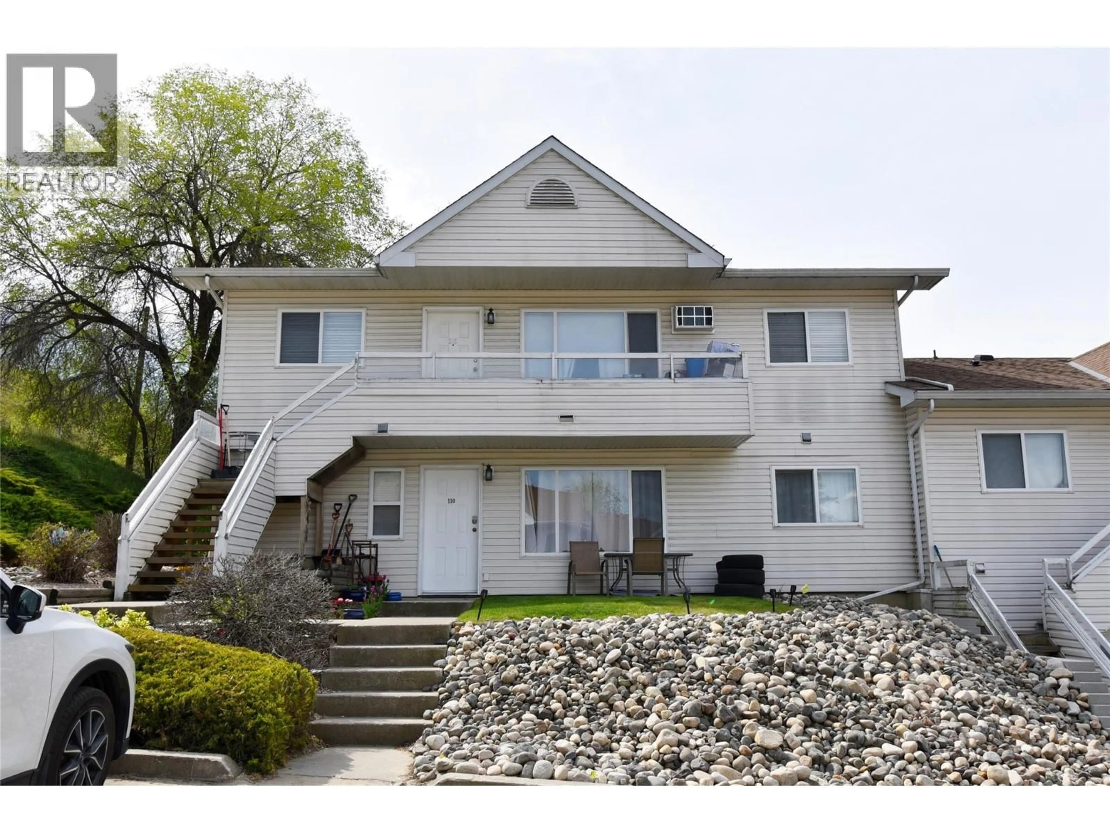Patio, unknown for 210 - 505 BROWNE ROAD, Vernon British Columbia V1T7M2