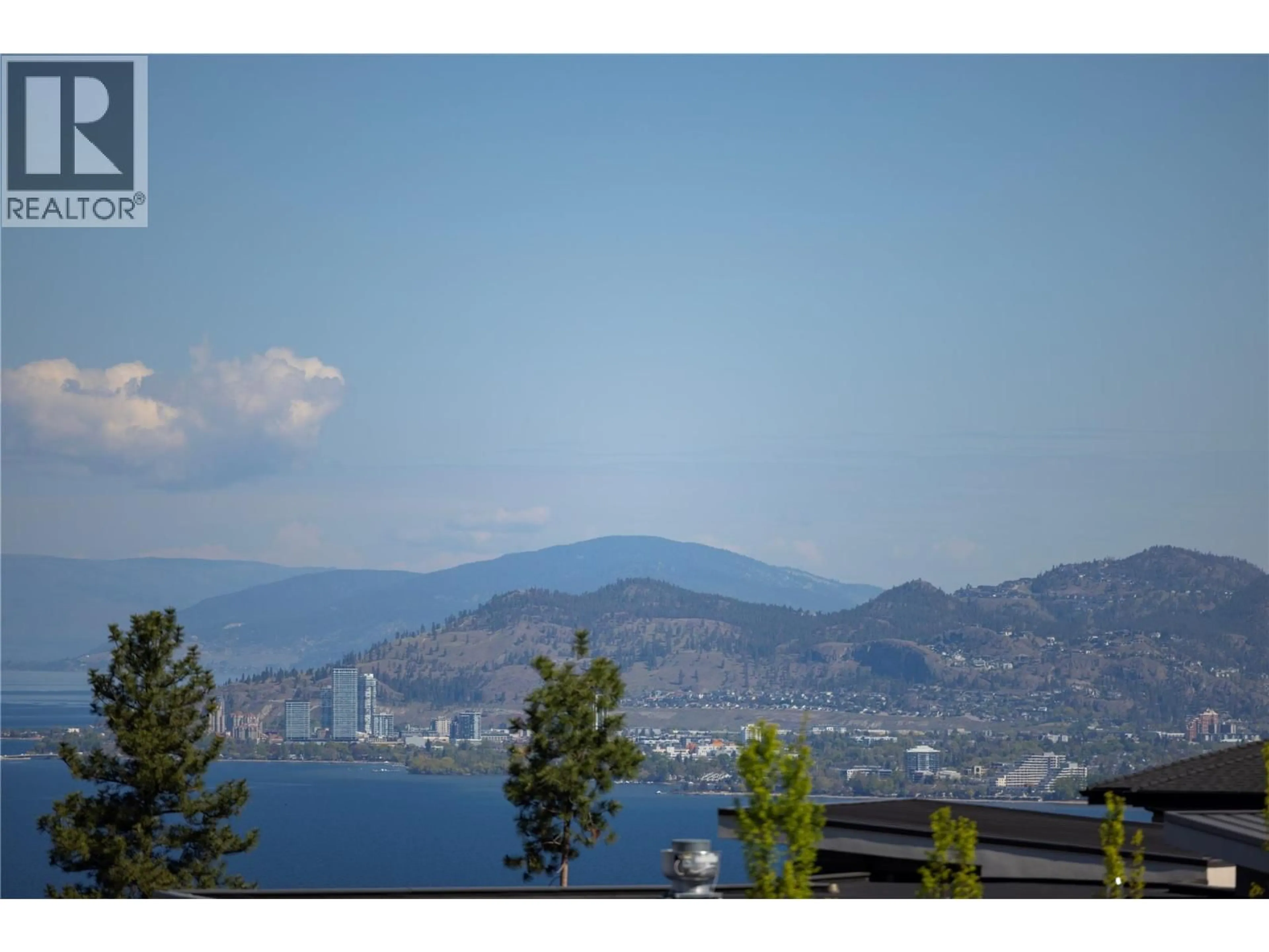 Blurry image for 5723 JASPER WAY, Kelowna British Columbia V1W5L7