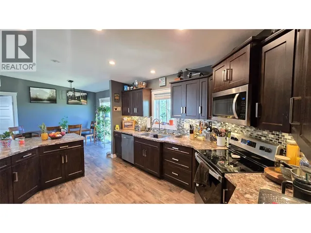 3341 GLENGROVE ROAD, Barriere 3