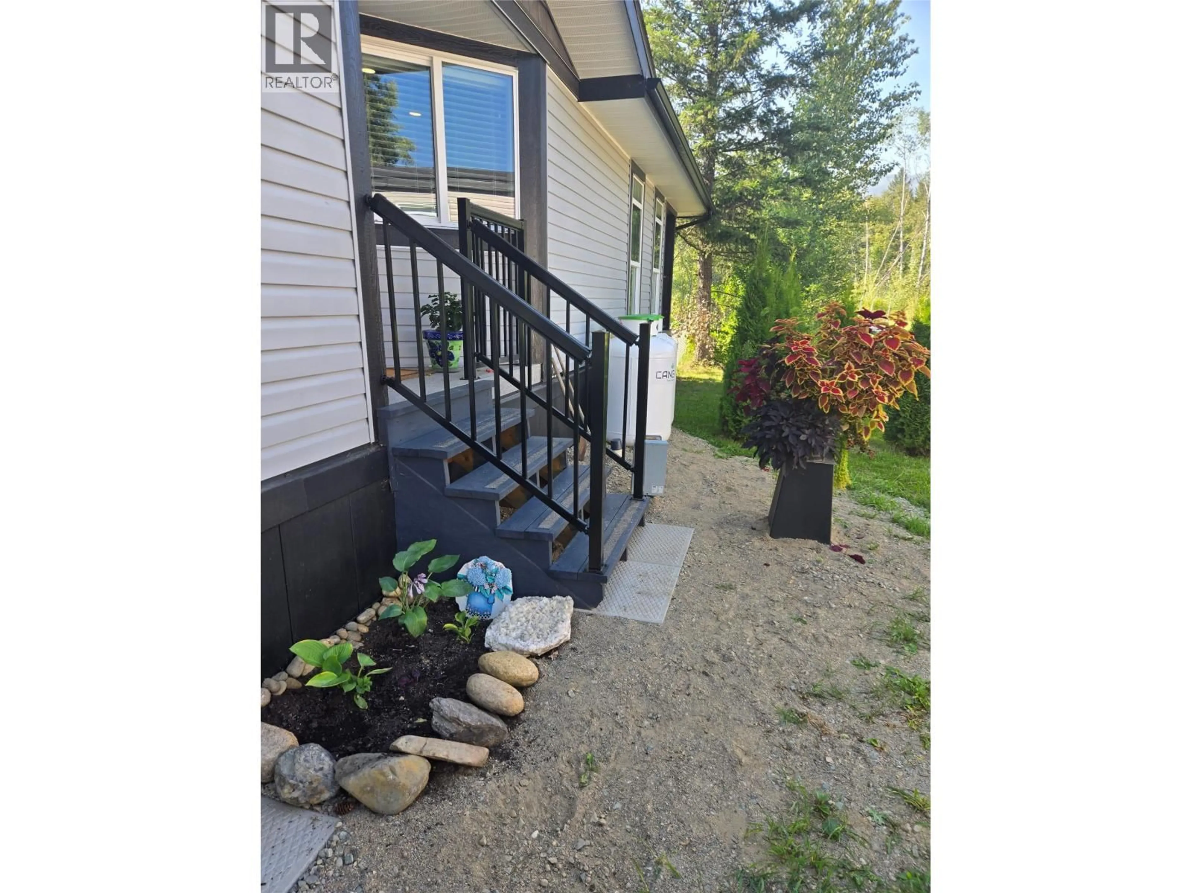 Patio, unknown for 25A - 121 FERRY ROAD, Clearwater British Columbia V0E1N0