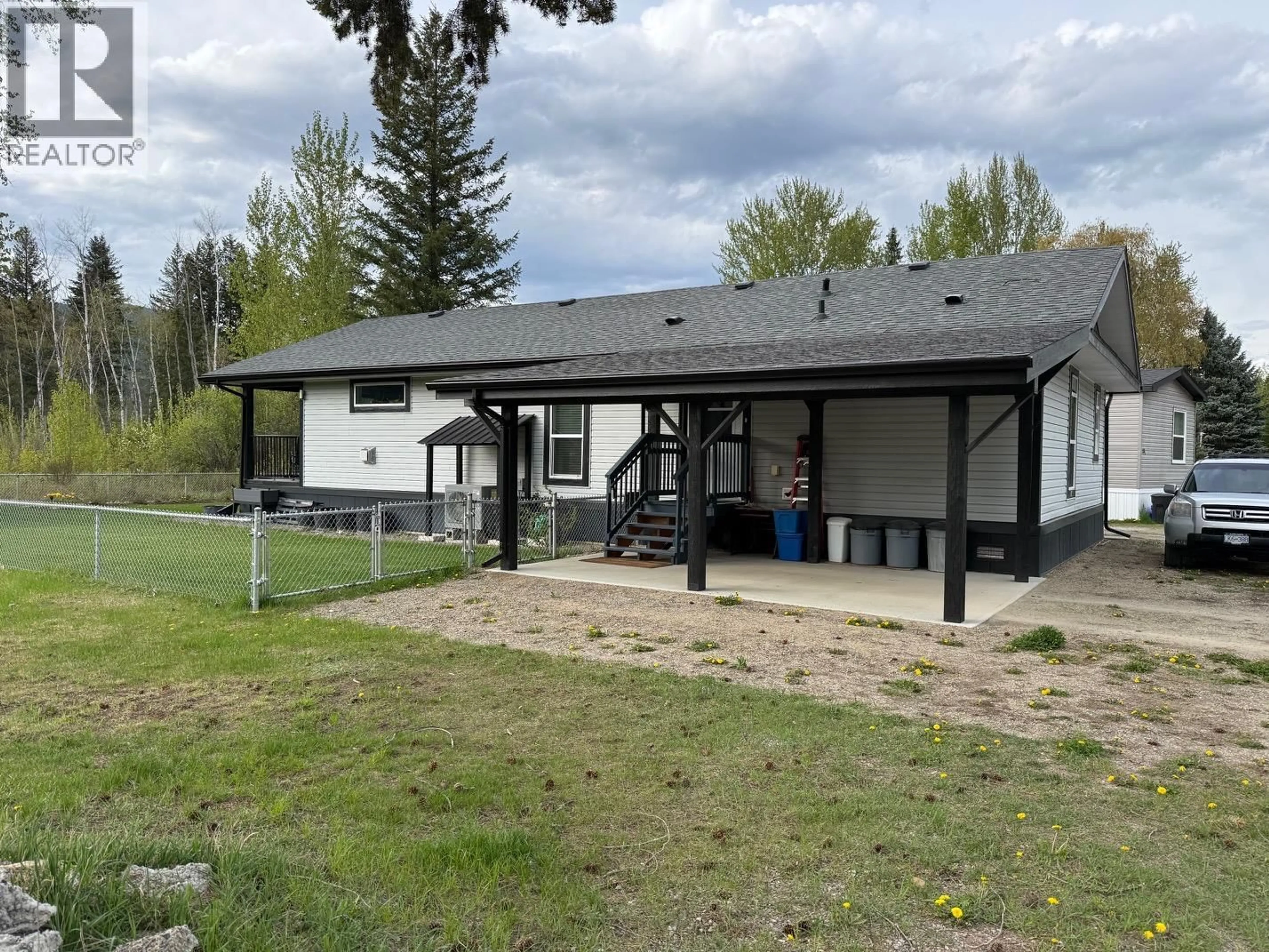 A pic from outside/outdoor area/front of a property/back of a property/a pic from drone, building for 25A - 121 FERRY ROAD, Clearwater British Columbia V0E1N0