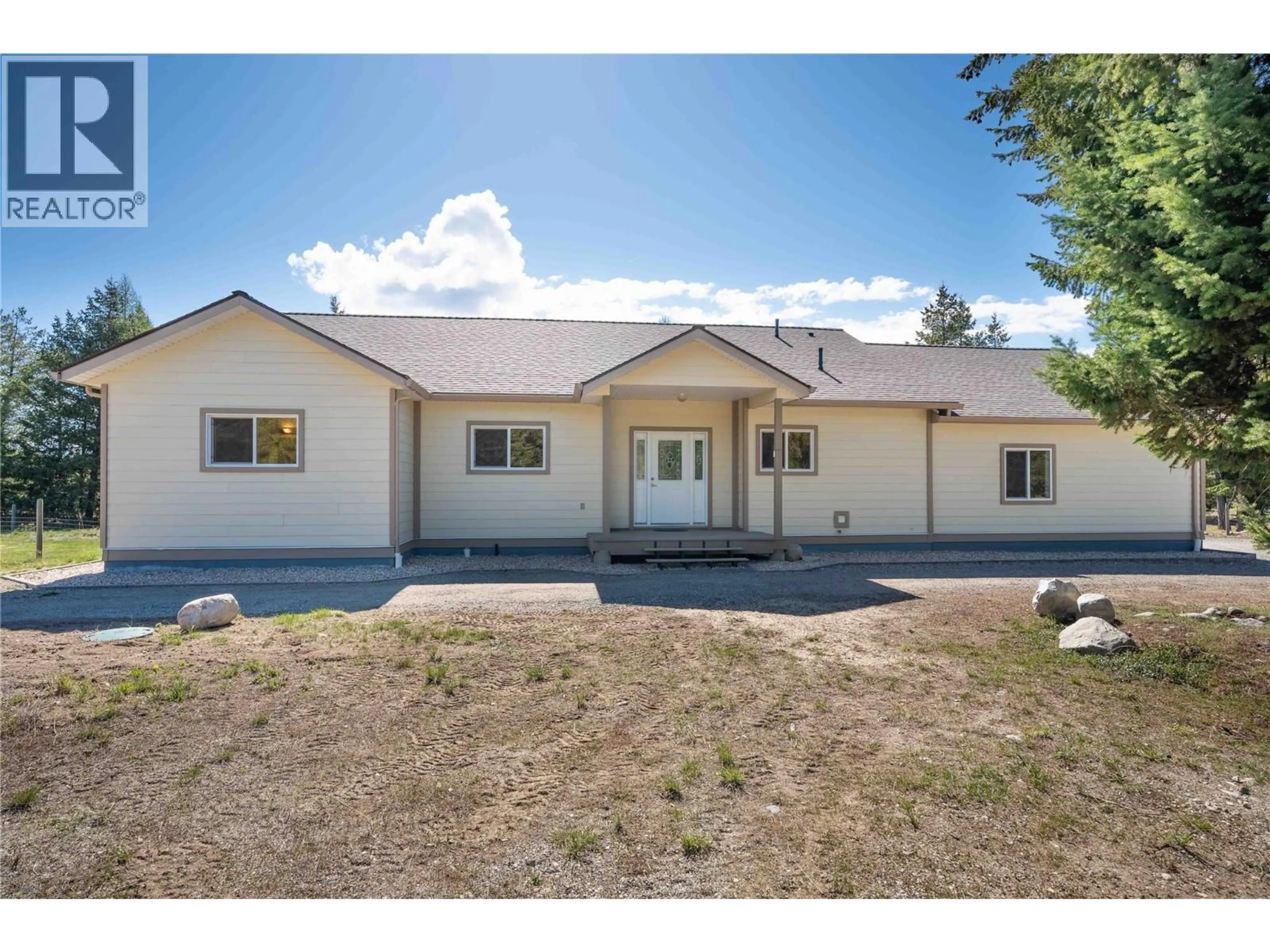 A pic from outside/outdoor area/front of a property/back of a property/a pic from drone, unknown for 801 RAVEN HILL ROAD, Osoyoos British Columbia V0H1V6