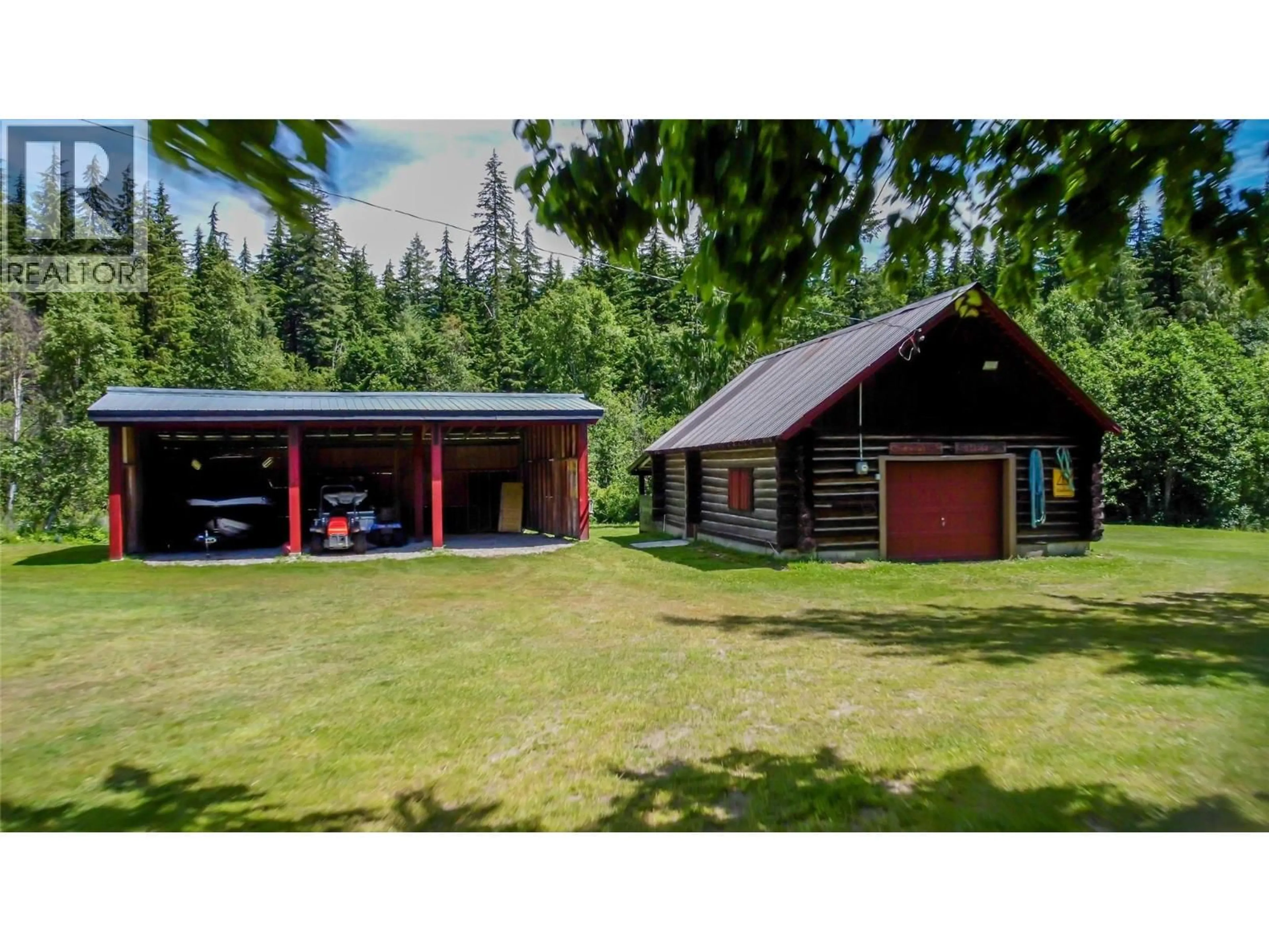 Indoor garage for 1750 HIGHWAY 23 SOUTH HIGHWAY SOUTH, Revelstoke British Columbia V0E2S0
