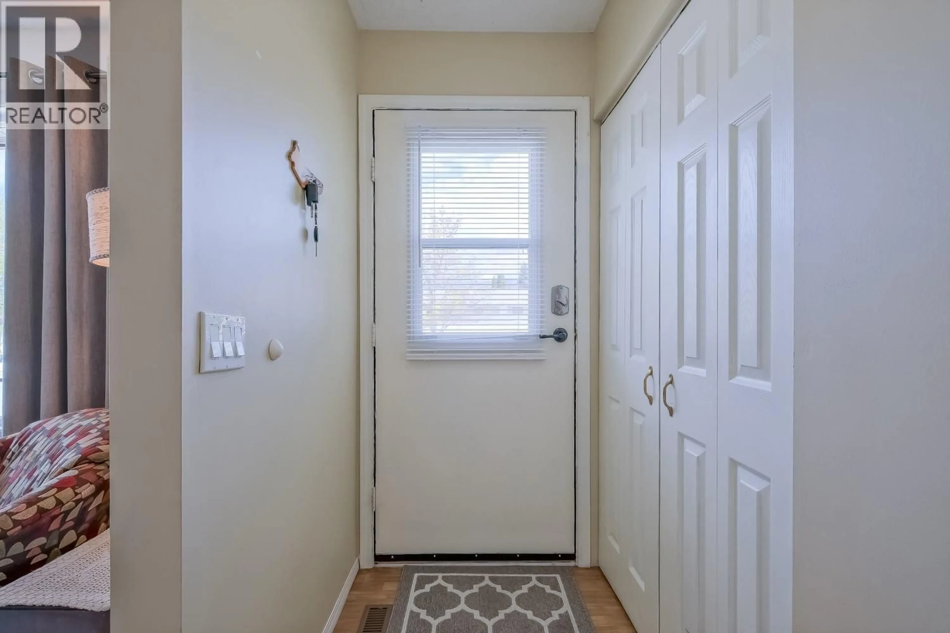 Indoor entryway for 2491 BASKIN STREET, Penticton British Columbia V2A6R1