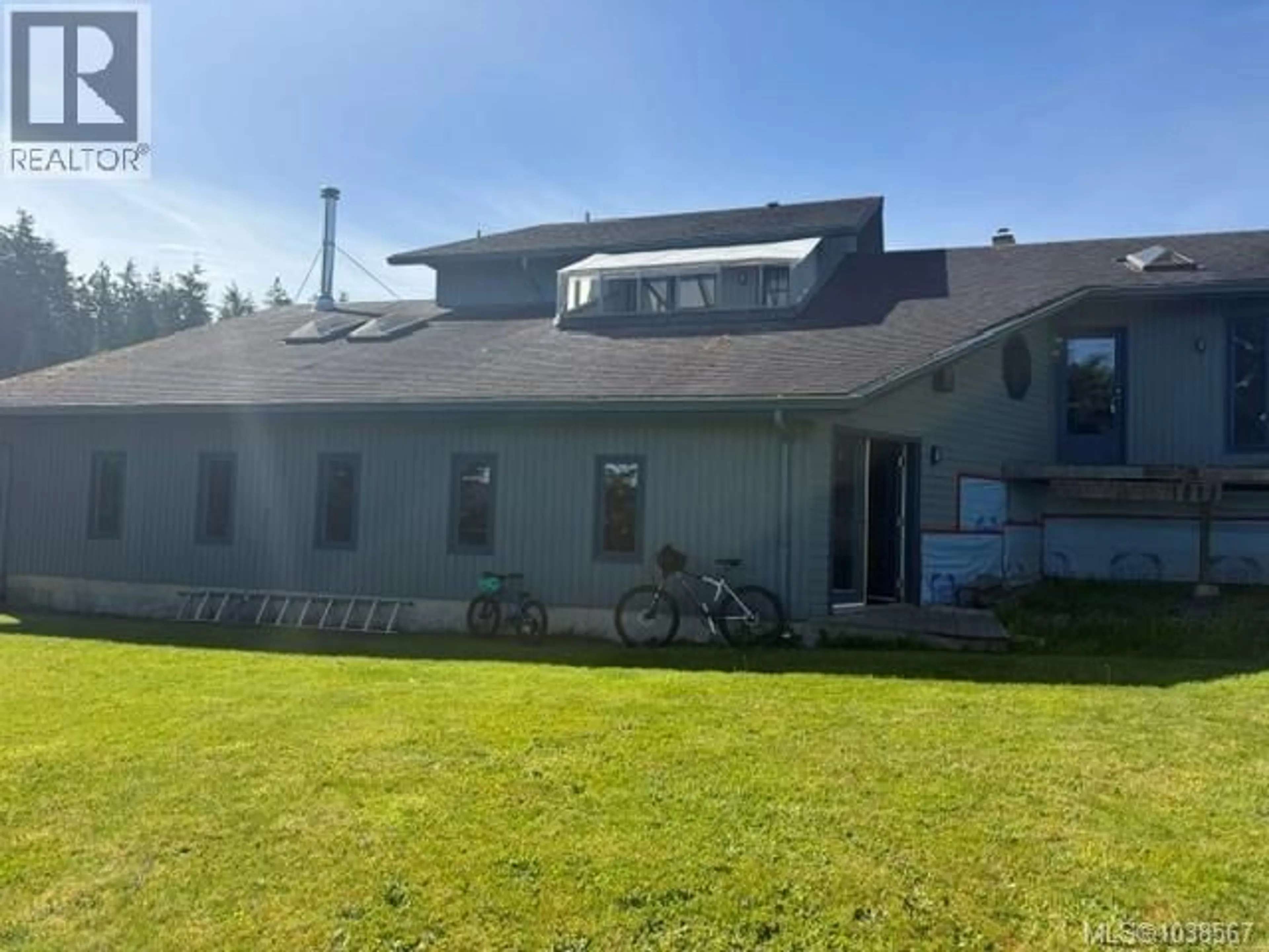 A pic from outside/outdoor area/front of a property/back of a property/a pic from drone, building for 2688 BROCKINGTON PLACE, Port McNeill British Columbia V0N2R0