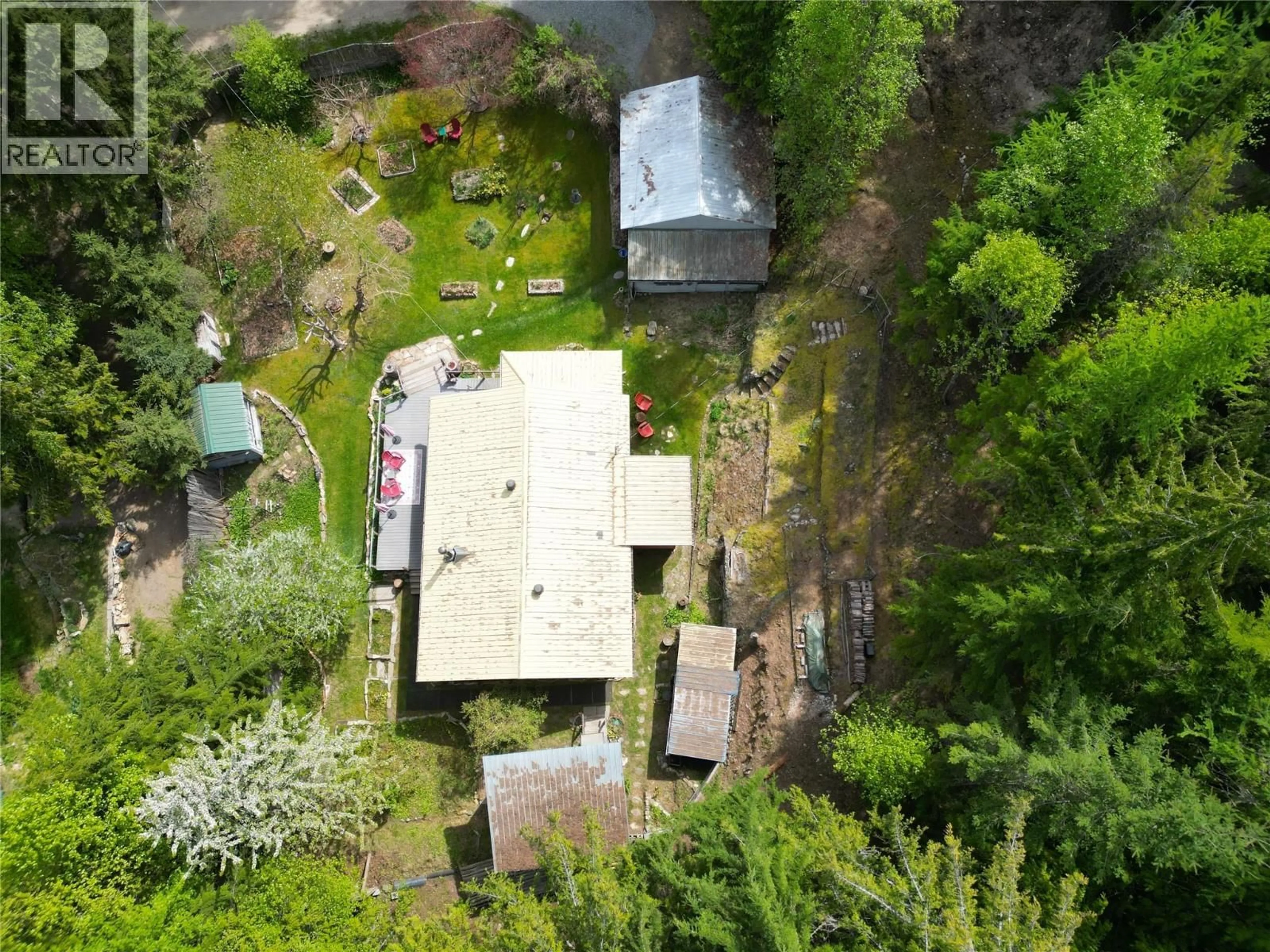A pic from outside/outdoor area/front of a property/back of a property/a pic from drone, unknown for 281 IWANIK ROAD, Procter British Columbia V1L0B5
