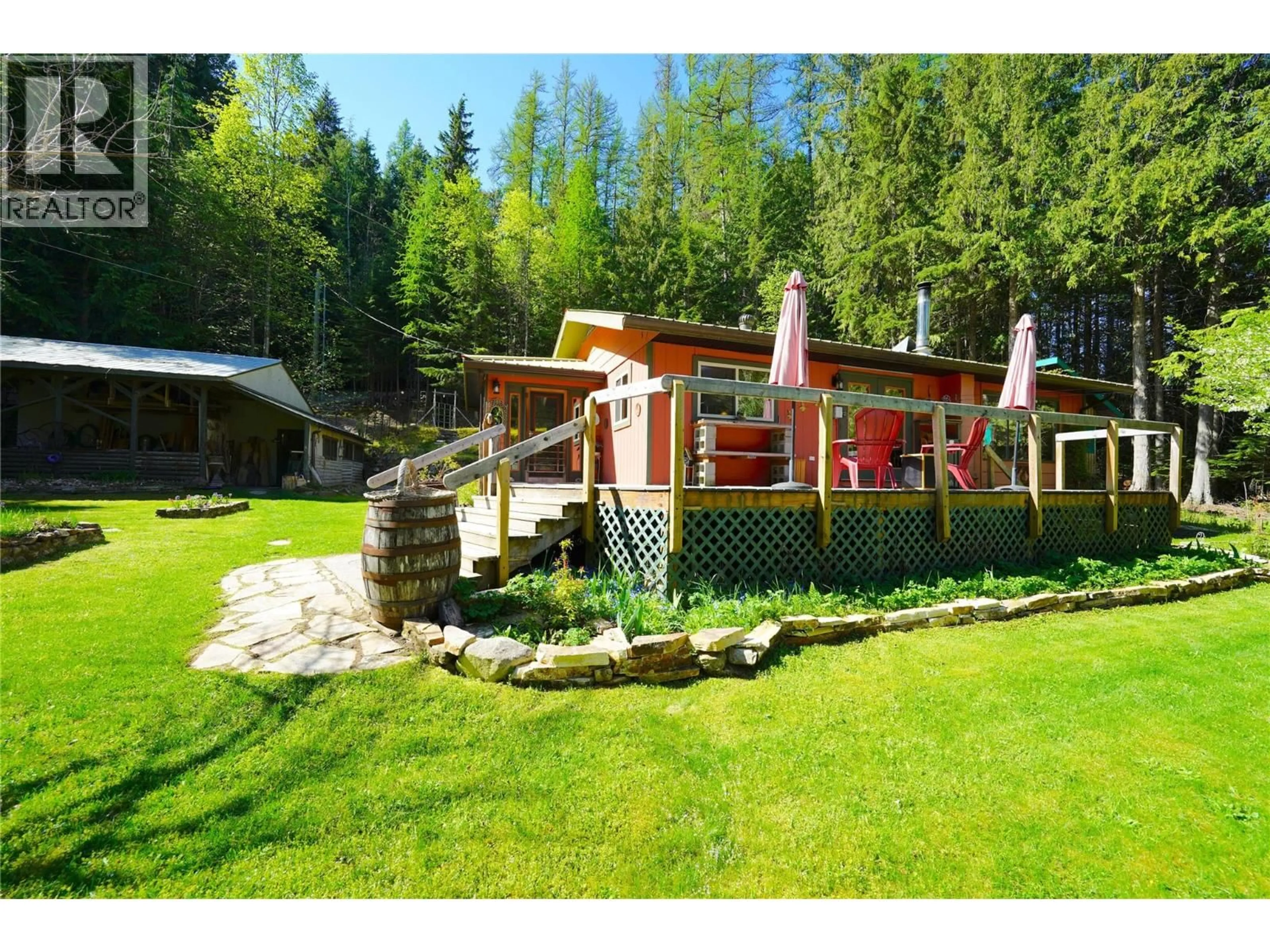 A pic from outside/outdoor area/front of a property/back of a property/a pic from drone, unknown for 281 IWANIK ROAD, Procter British Columbia V1L0B5
