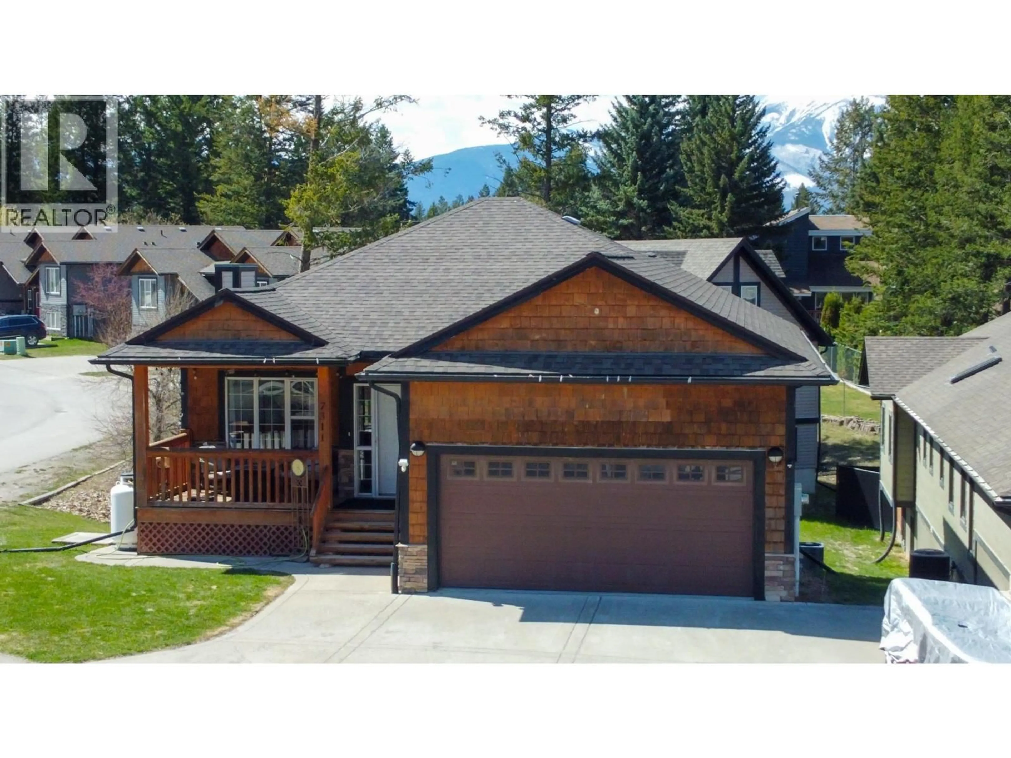A pic from outside/outdoor area/front of a property/back of a property/a pic from drone, mountain view for 7311 COPPERHORN DRIVE, Radium Hot Springs British Columbia V0A1M0