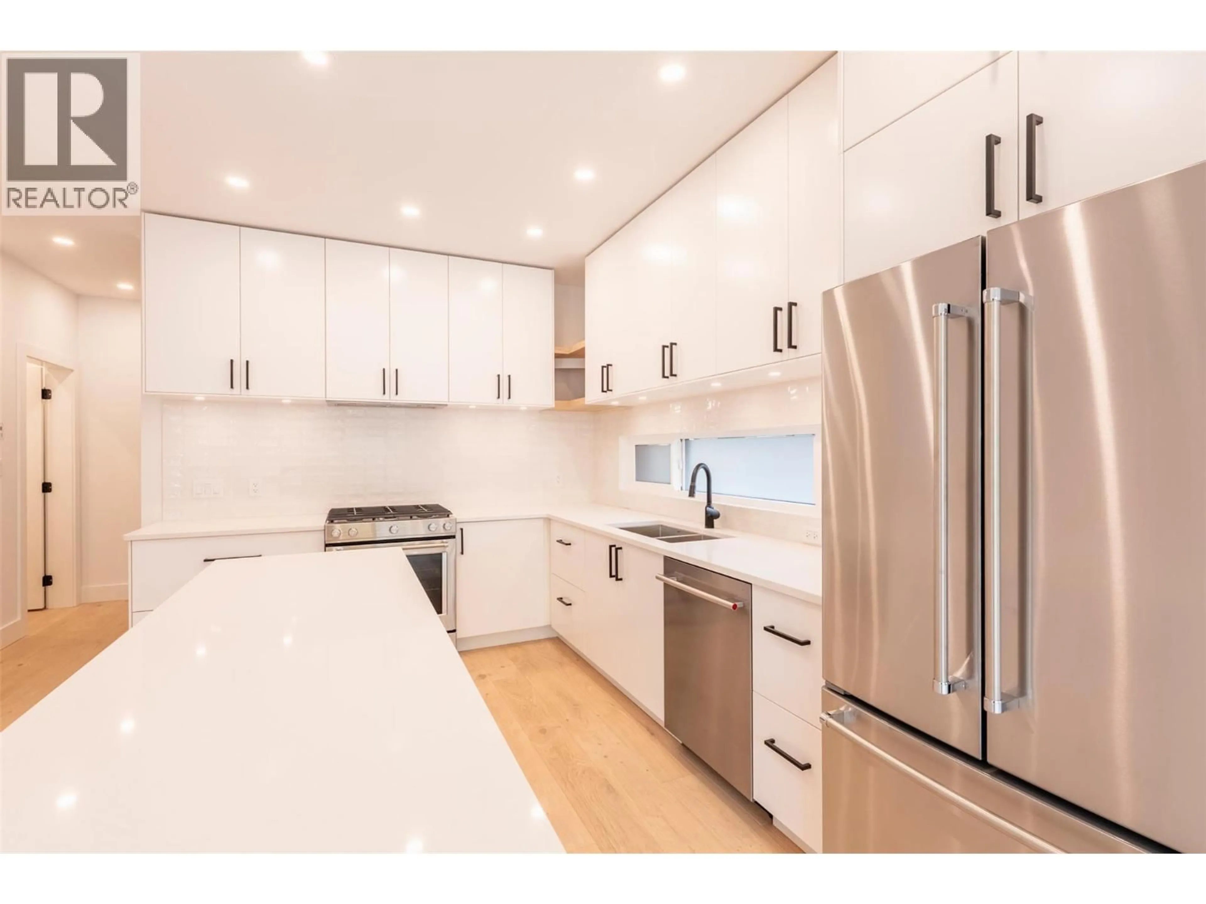 Contemporary kitchen, unknown for B - 518 ROBSON STREET, Nelson British Columbia V1L5A7