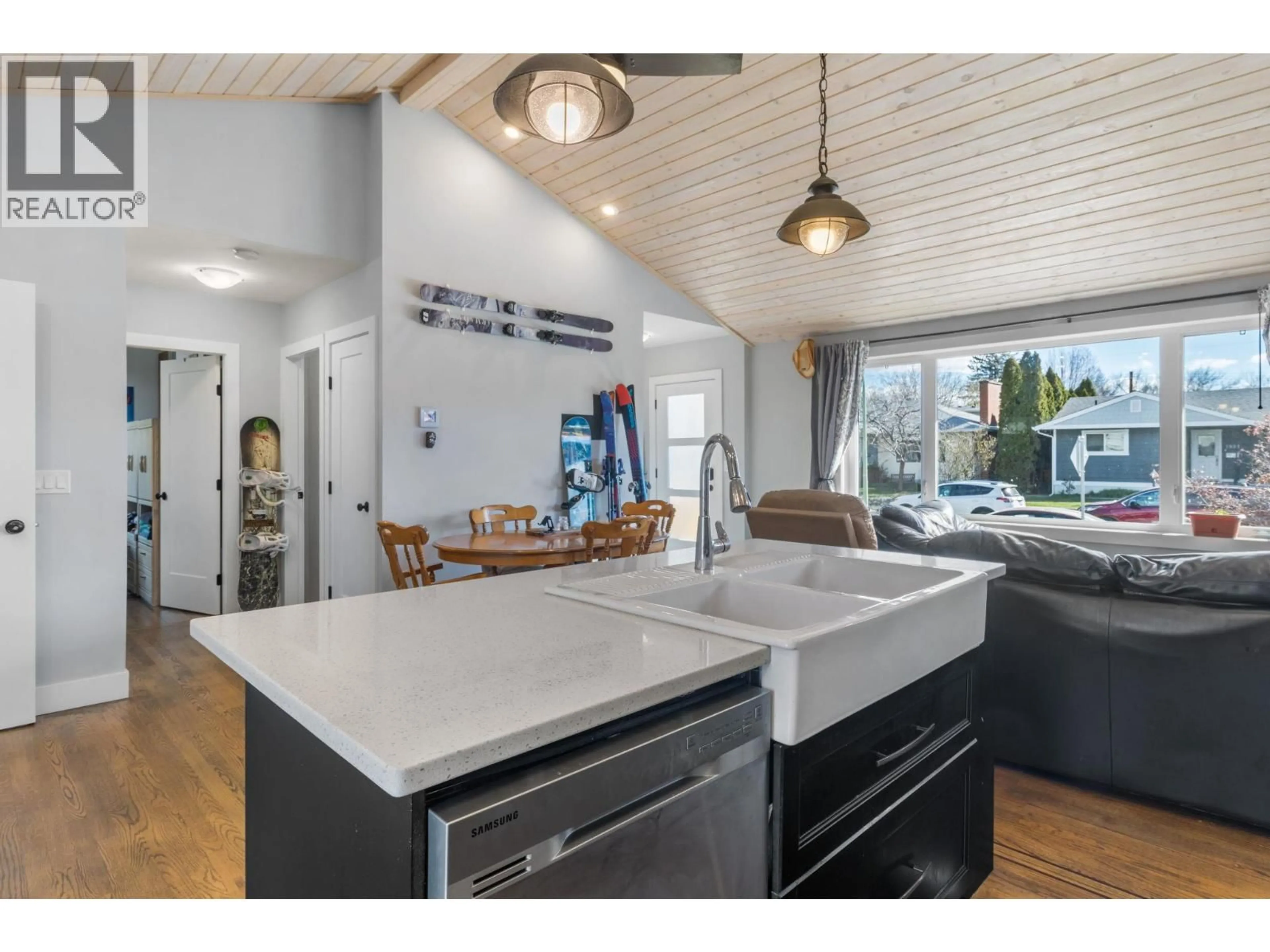 Open concept kitchen, ceramic/tile floor for 1892 CARRUTHERS STREET, Kelowna British Columbia V1Y3B6