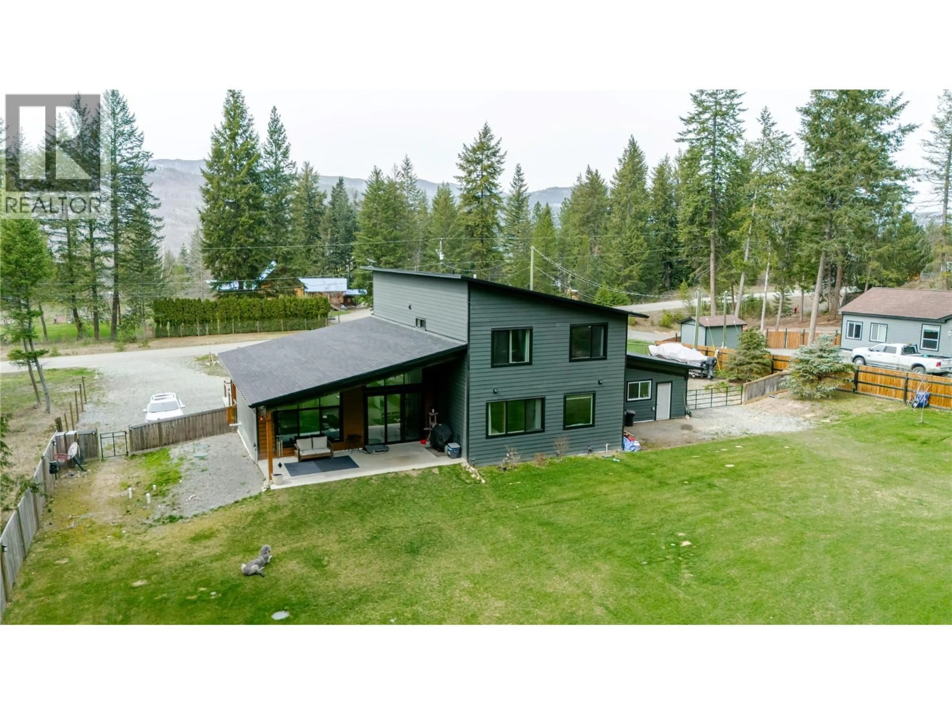 A pic from outside/outdoor area/front of a property/back of a property/a pic from drone, mountain view for 4472 POWER ROAD, Barriere British Columbia V0E1E0