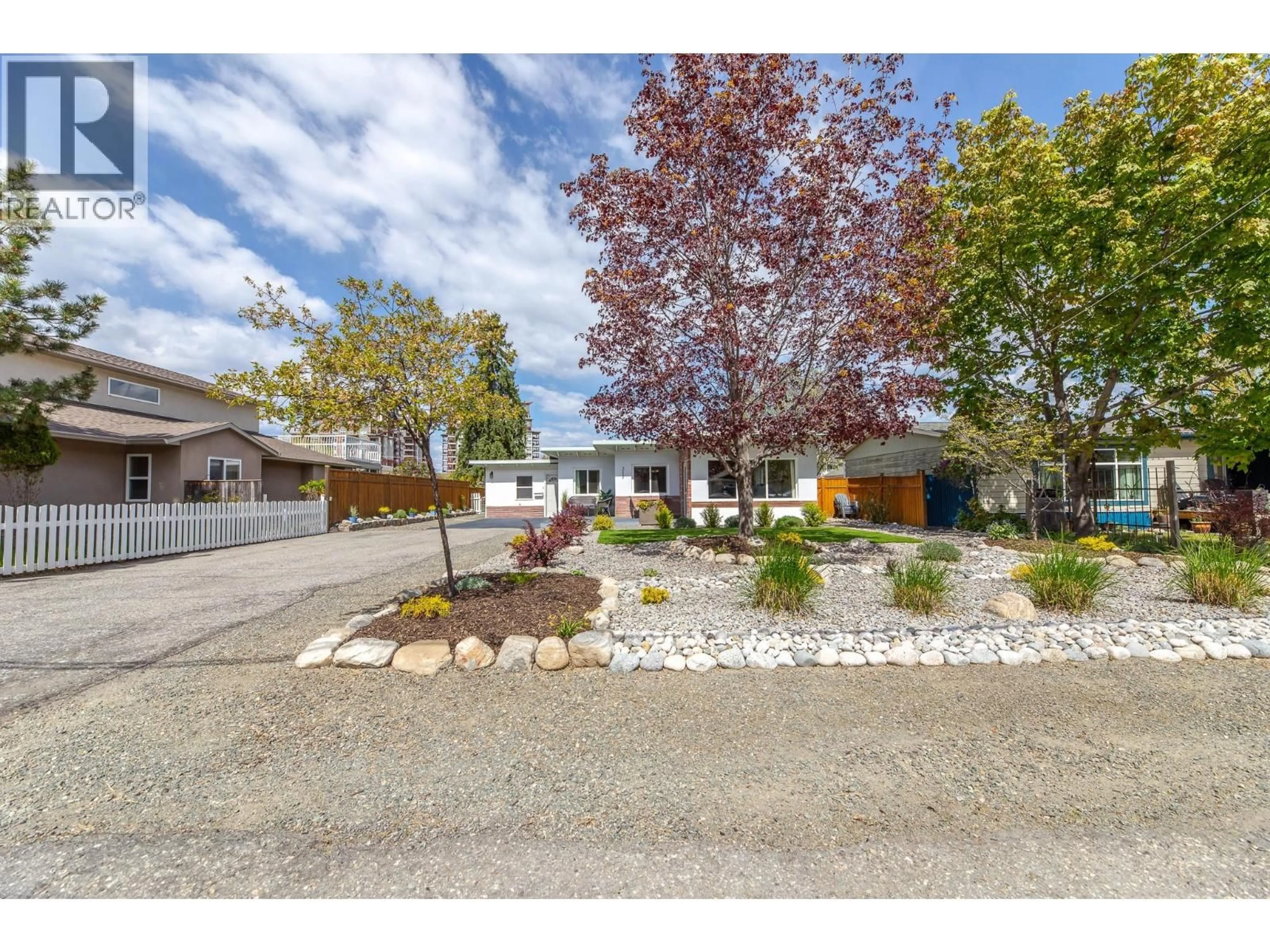 A pic from outside/outdoor area/front of a property/back of a property/a pic from drone, street for 217 LEE AVENUE, Penticton British Columbia V2A3V9
