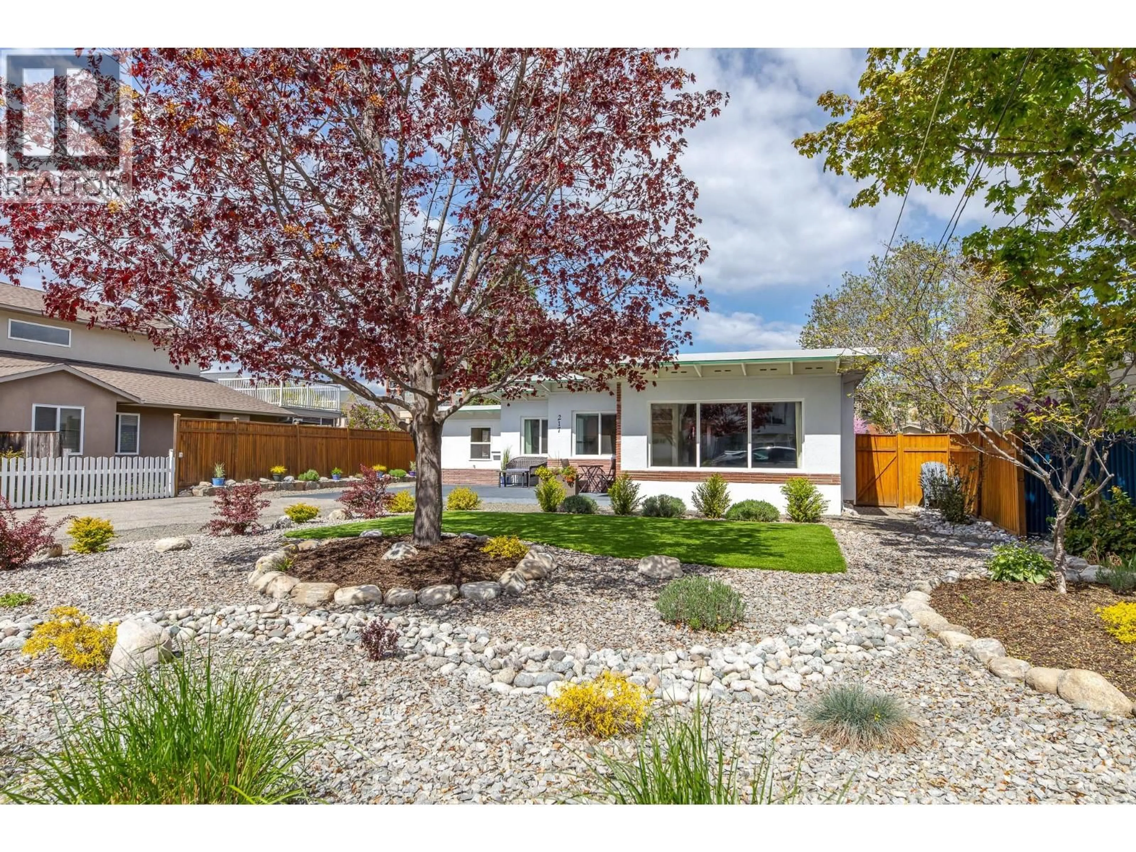 Home with vinyl exterior material, street for 217 LEE AVENUE, Penticton British Columbia V2A3V9